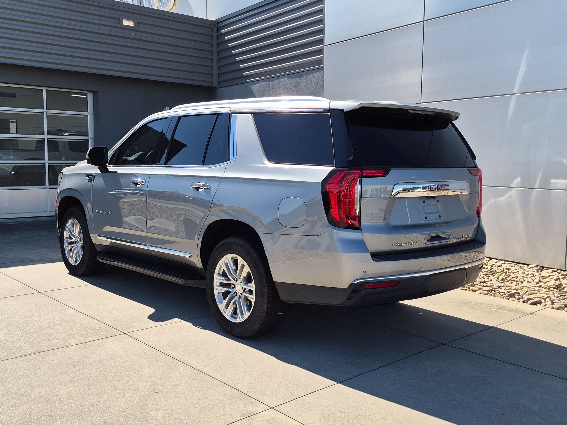 2023 GMC Yukon SLT
