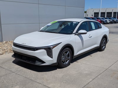 2025 Kia K4 LXS