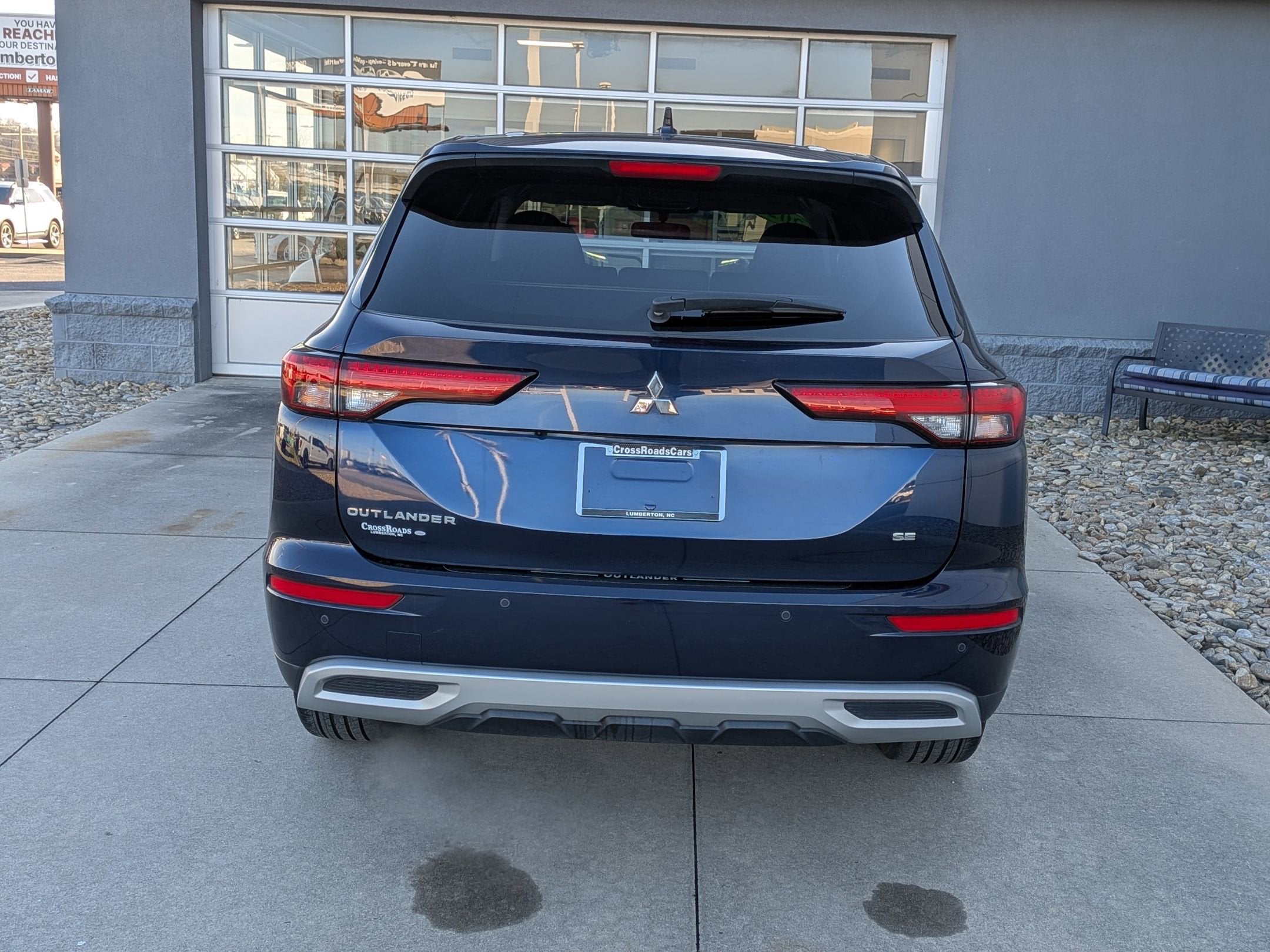 2023 Mitsubishi Outlander SE