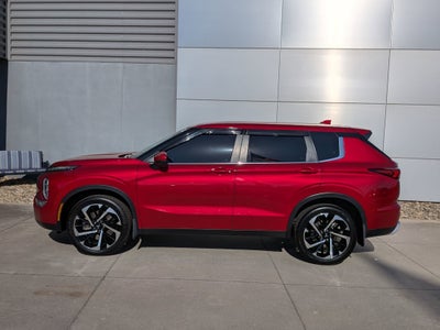 2024 Mitsubishi Outlander SE