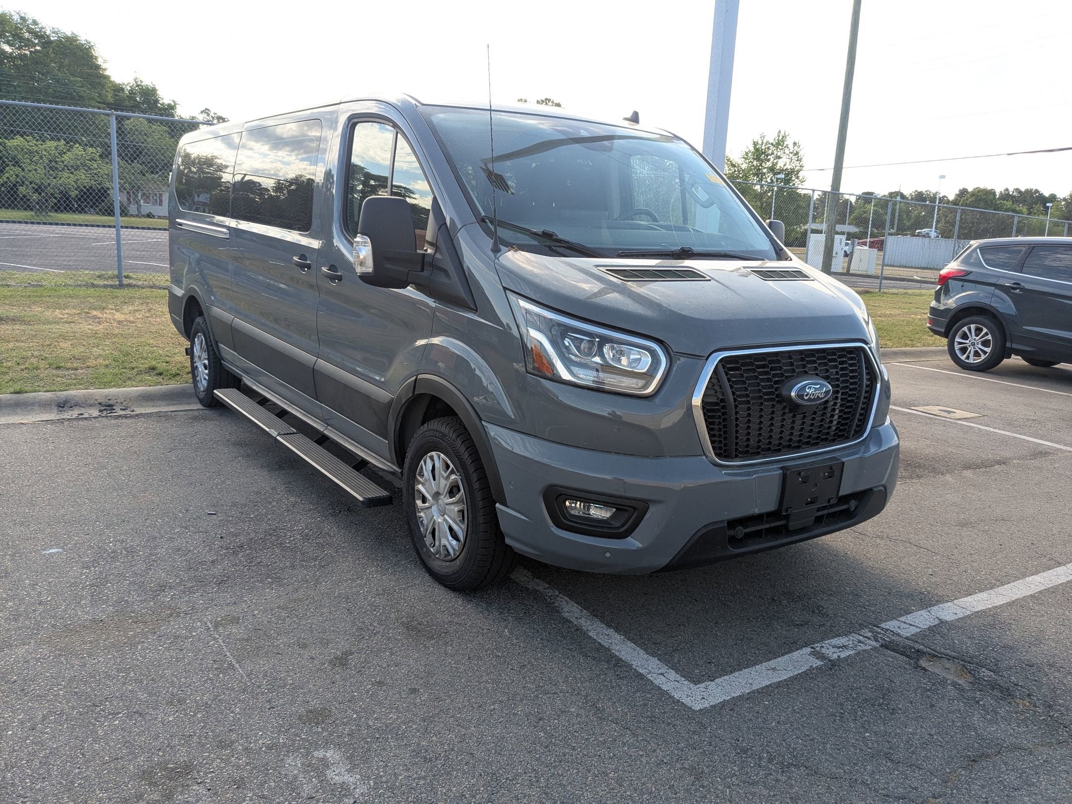 2023 Ford Transit Passenger Wagon XLT
