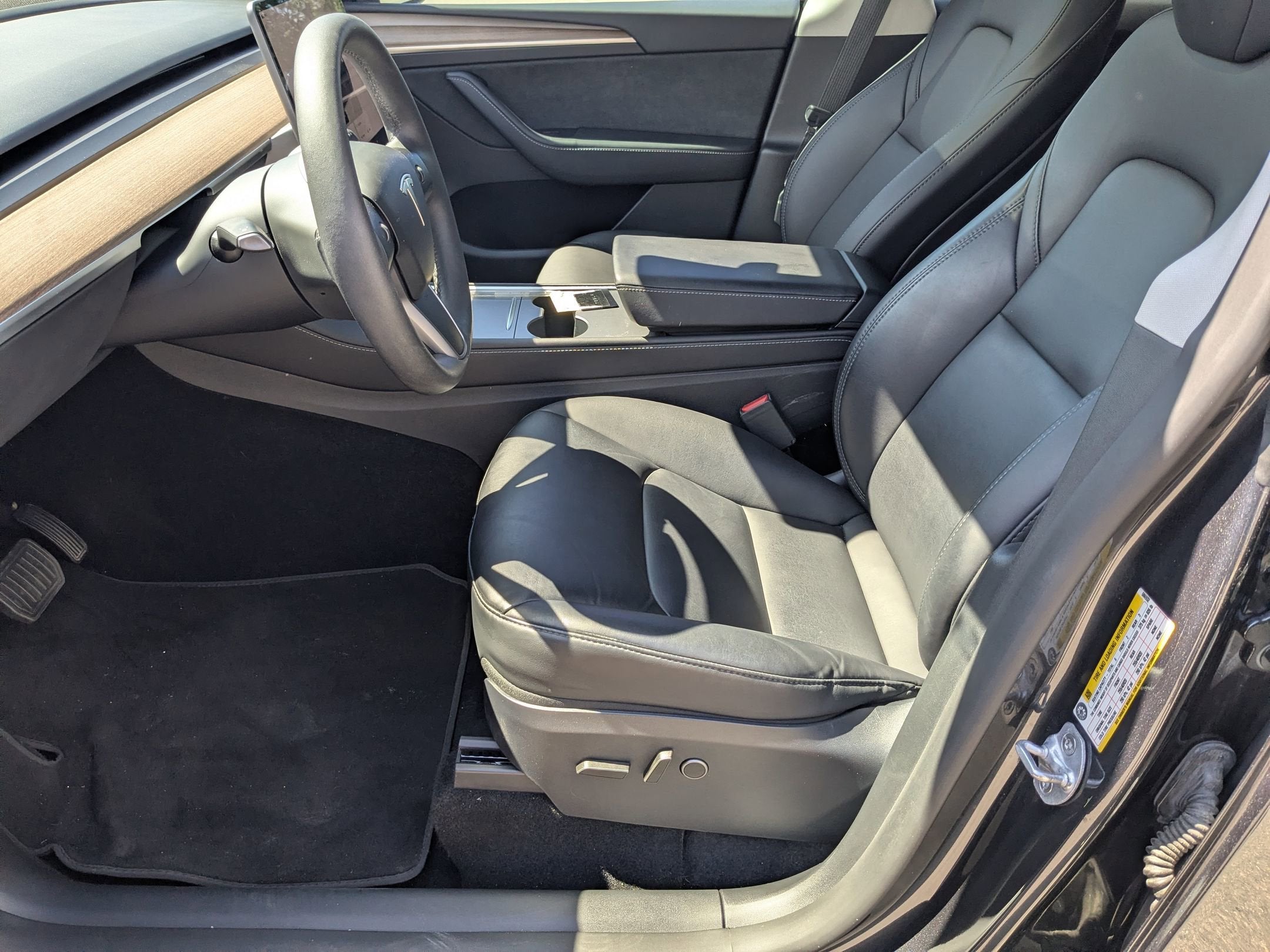 2024 Tesla Model Y Base