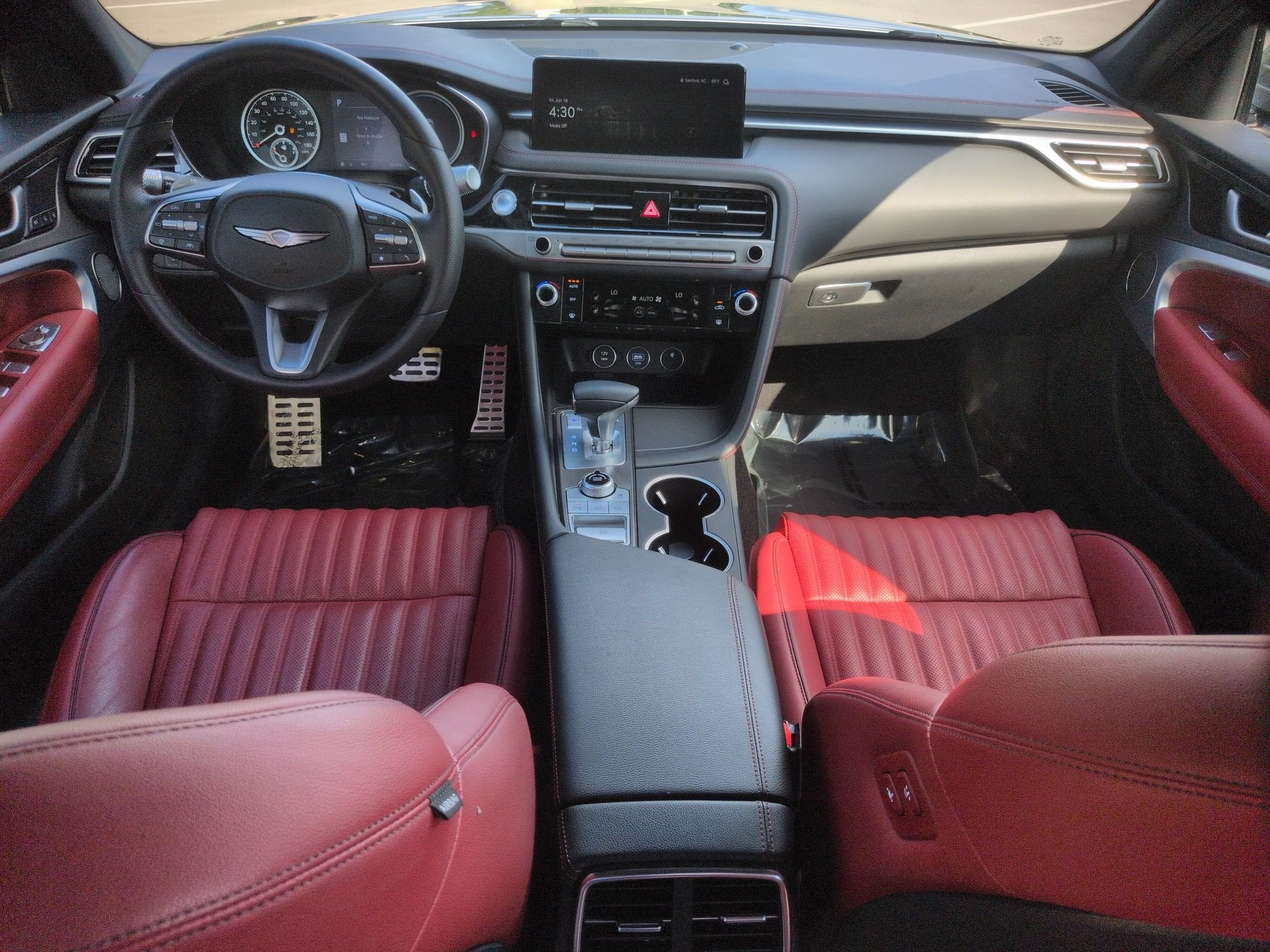 2025 Genesis G70 2.5T