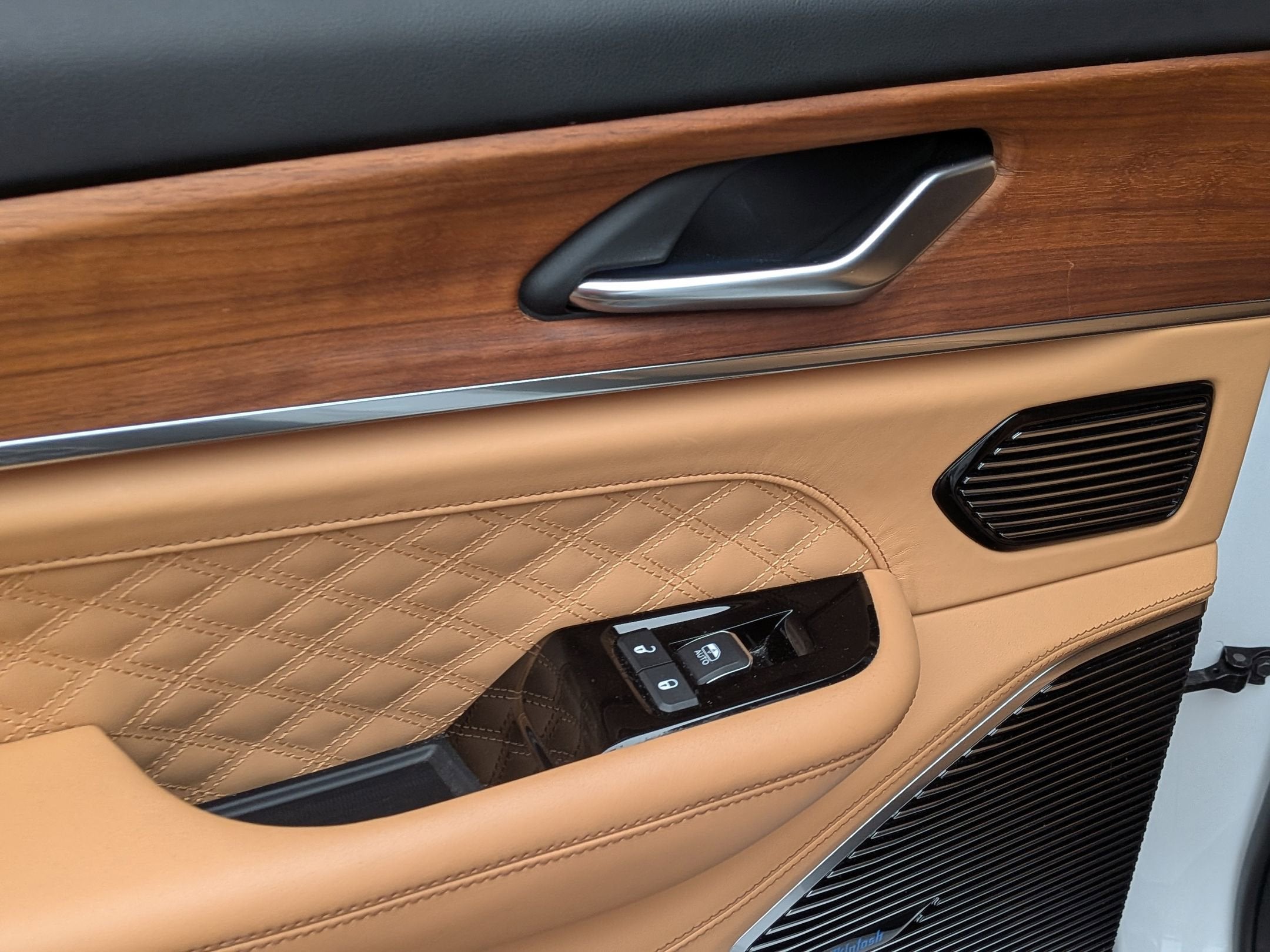 2023 Jeep Grand Cherokee Summit Reserve