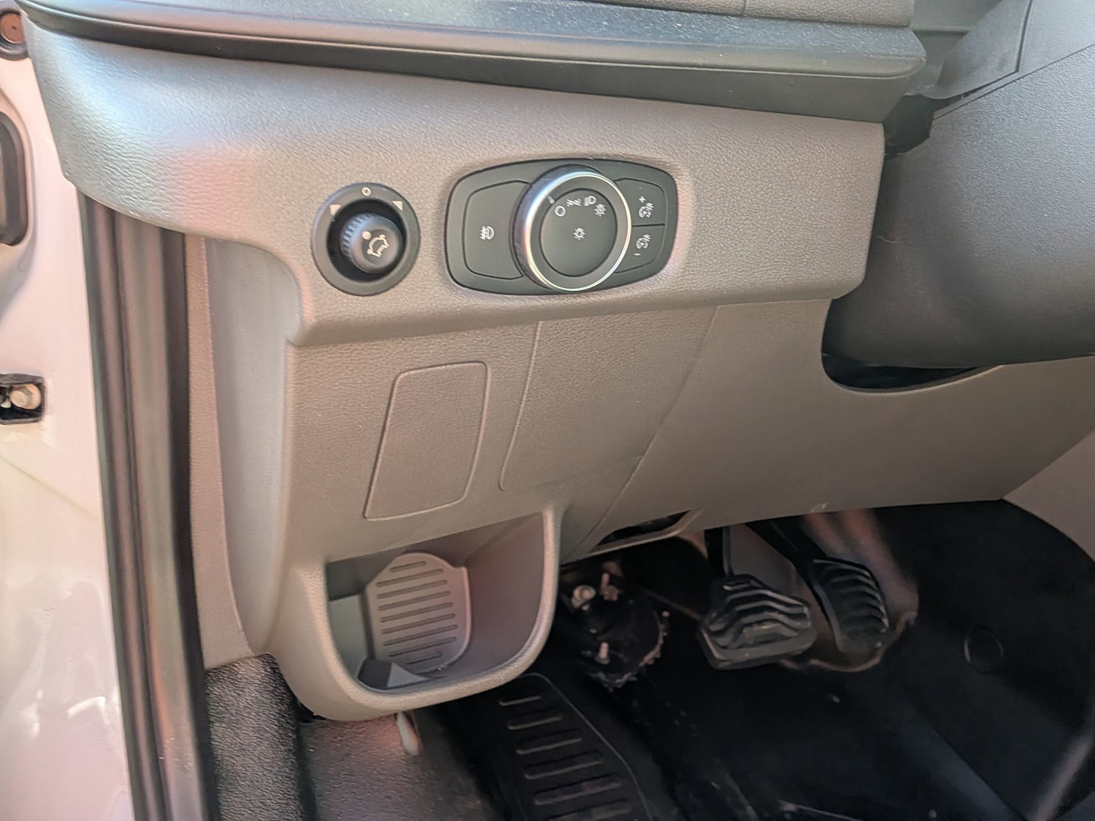 2025 Ford Transit Cutaway Base