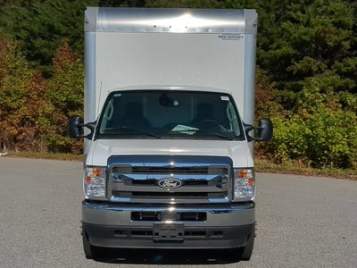 2027 Ford E-Series Cutaway Base