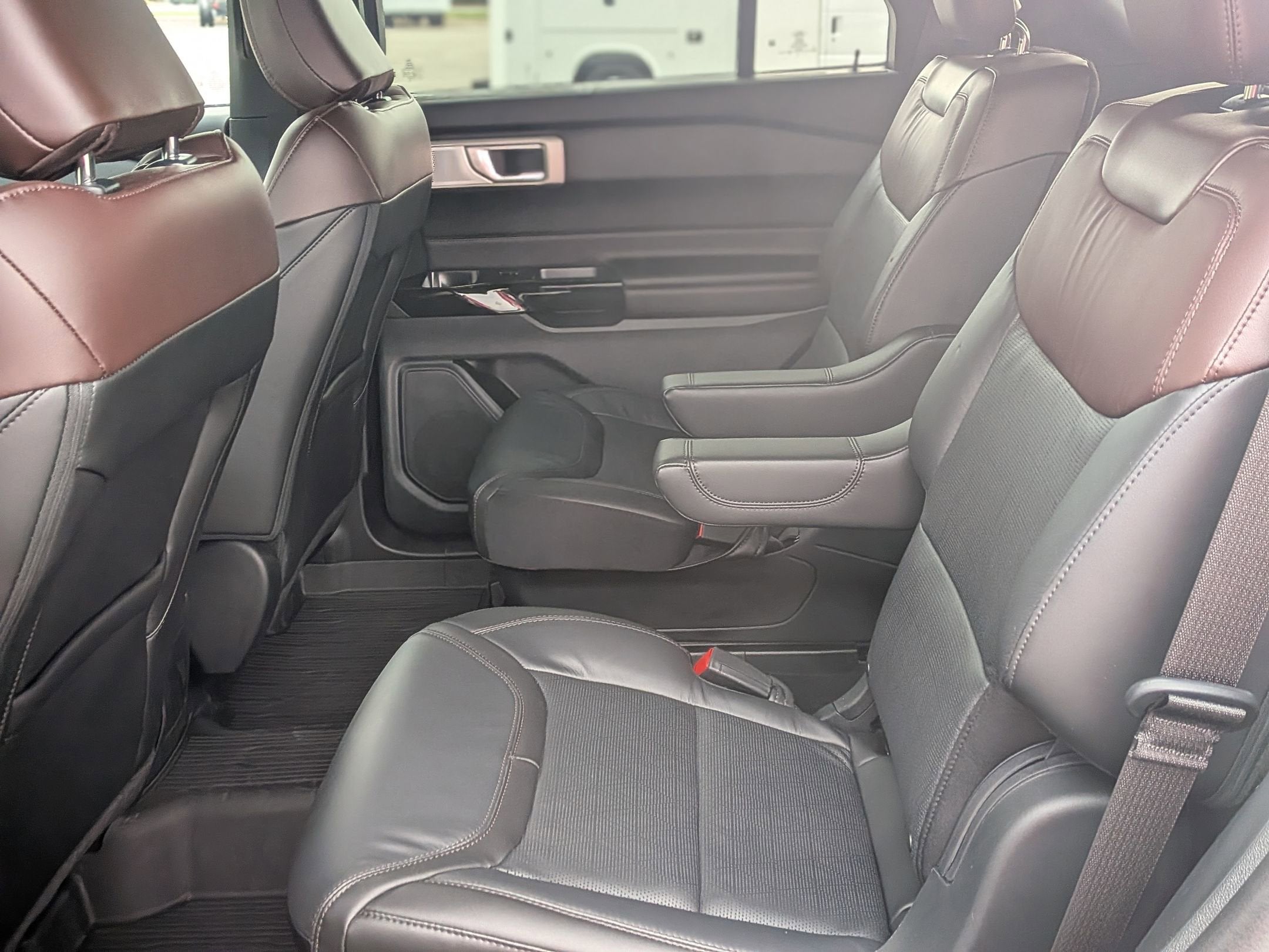 2024 Ford Explorer Platinum