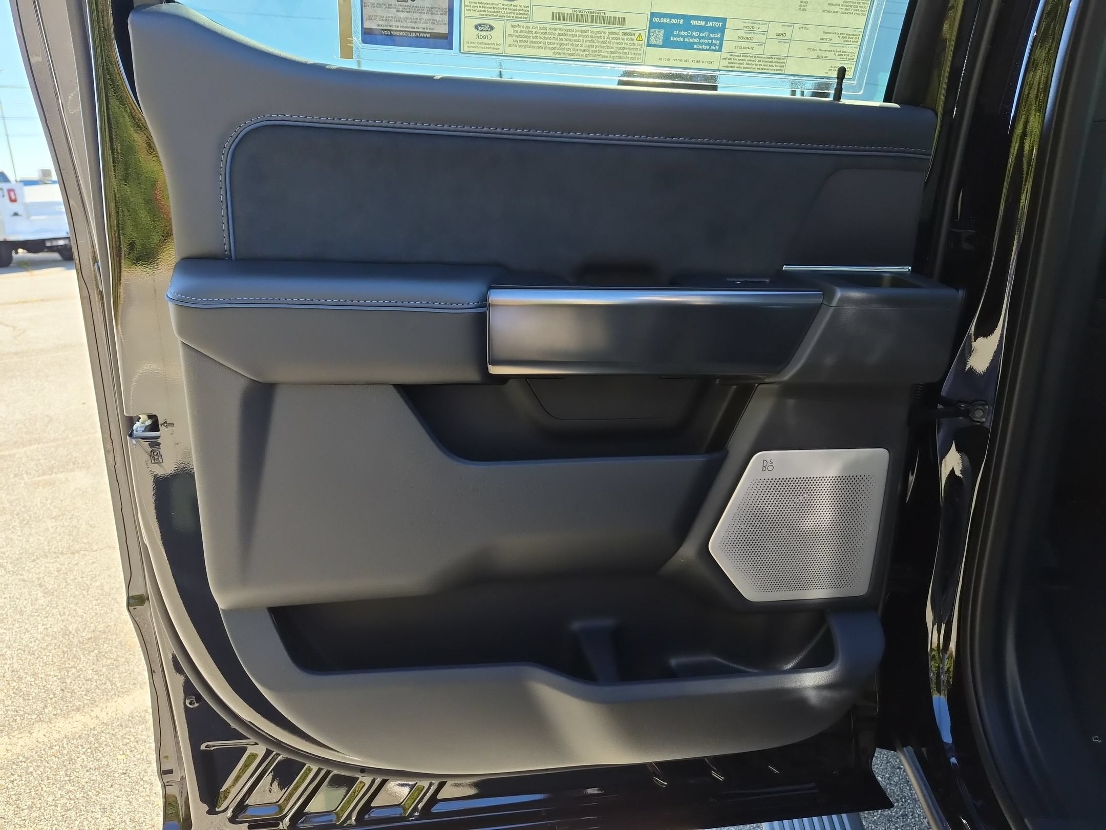 2027 Ford Super Duty F-250 SRW Platinum