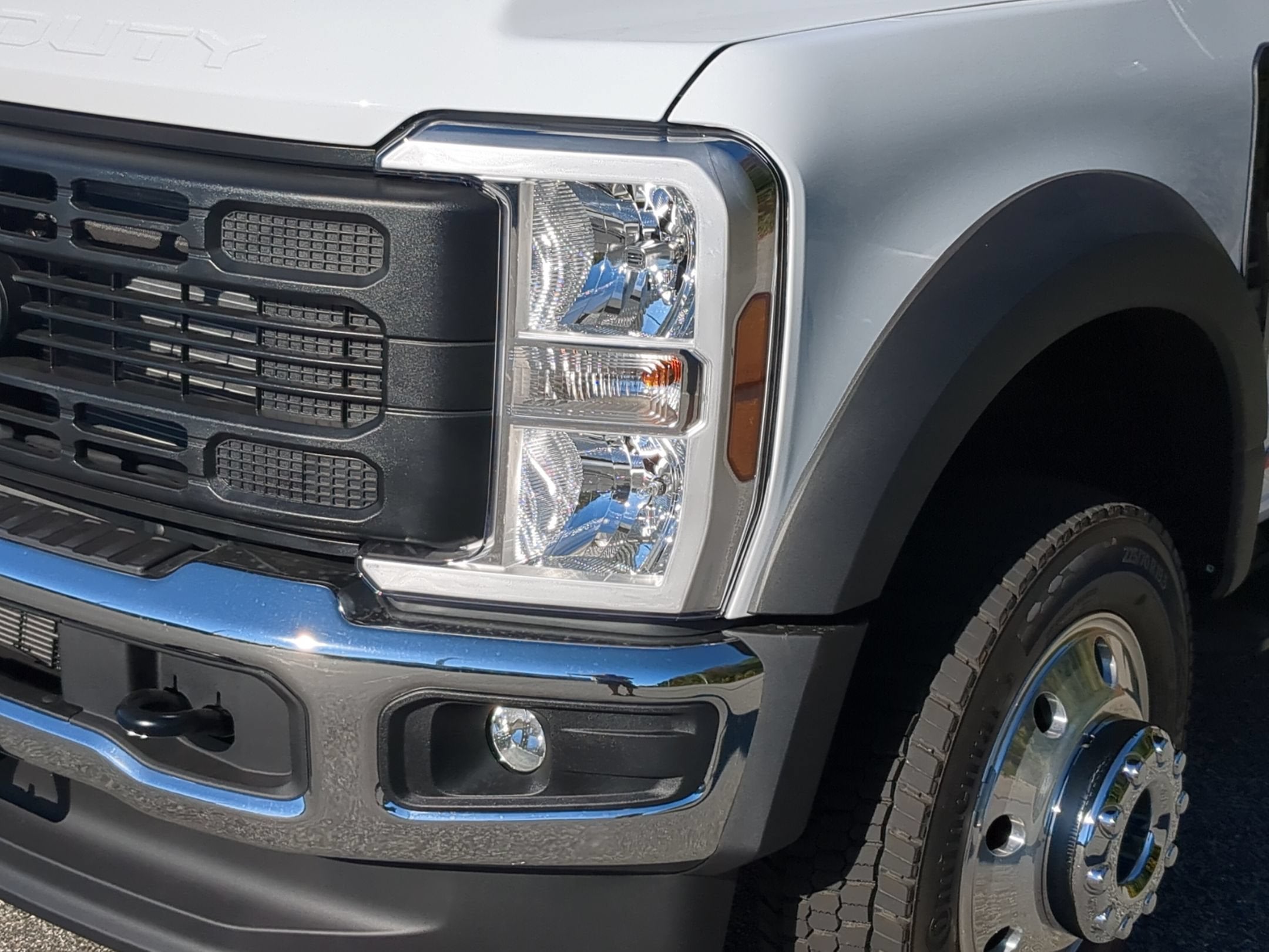 2027 Ford Super Duty F-450 DRW XL