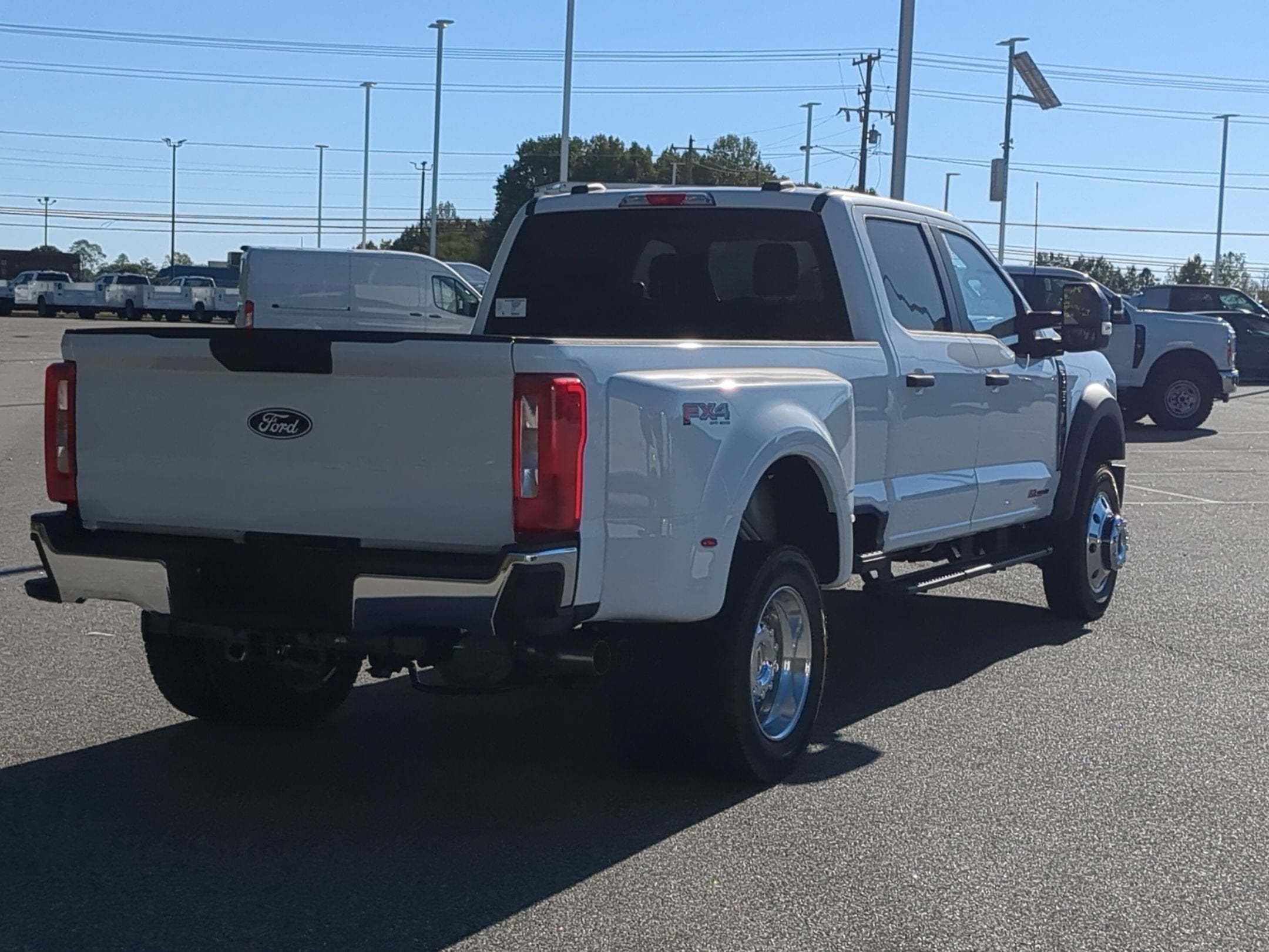2027 Ford Super Duty F-450 DRW XL