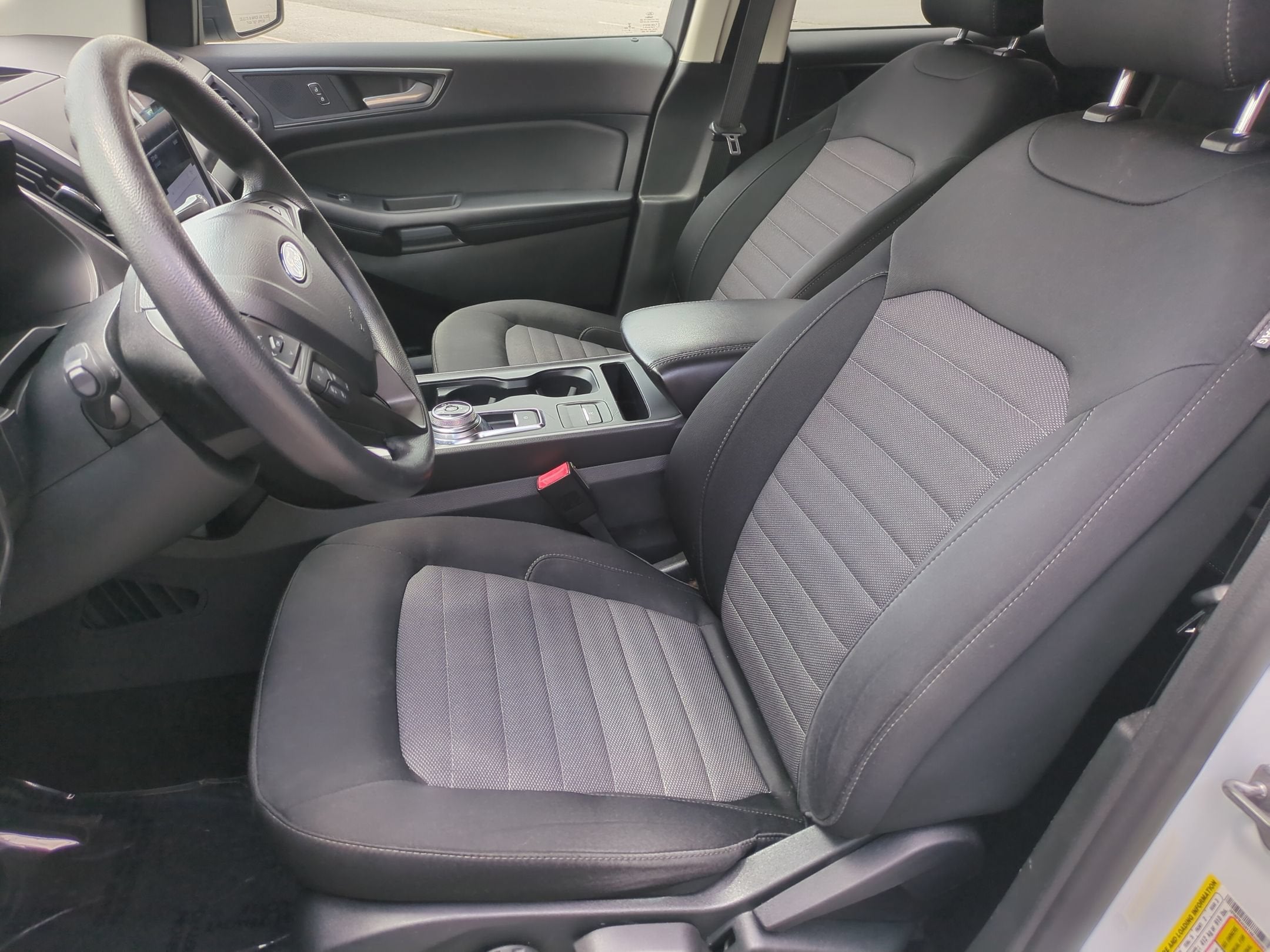 2022 Ford Edge SE