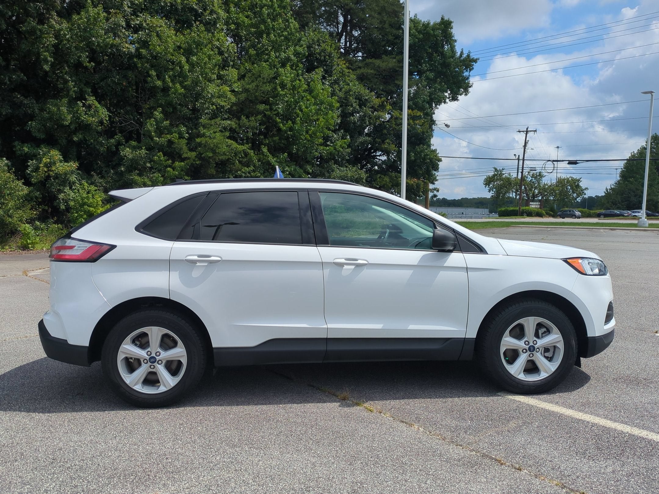 2022 Ford Edge SE