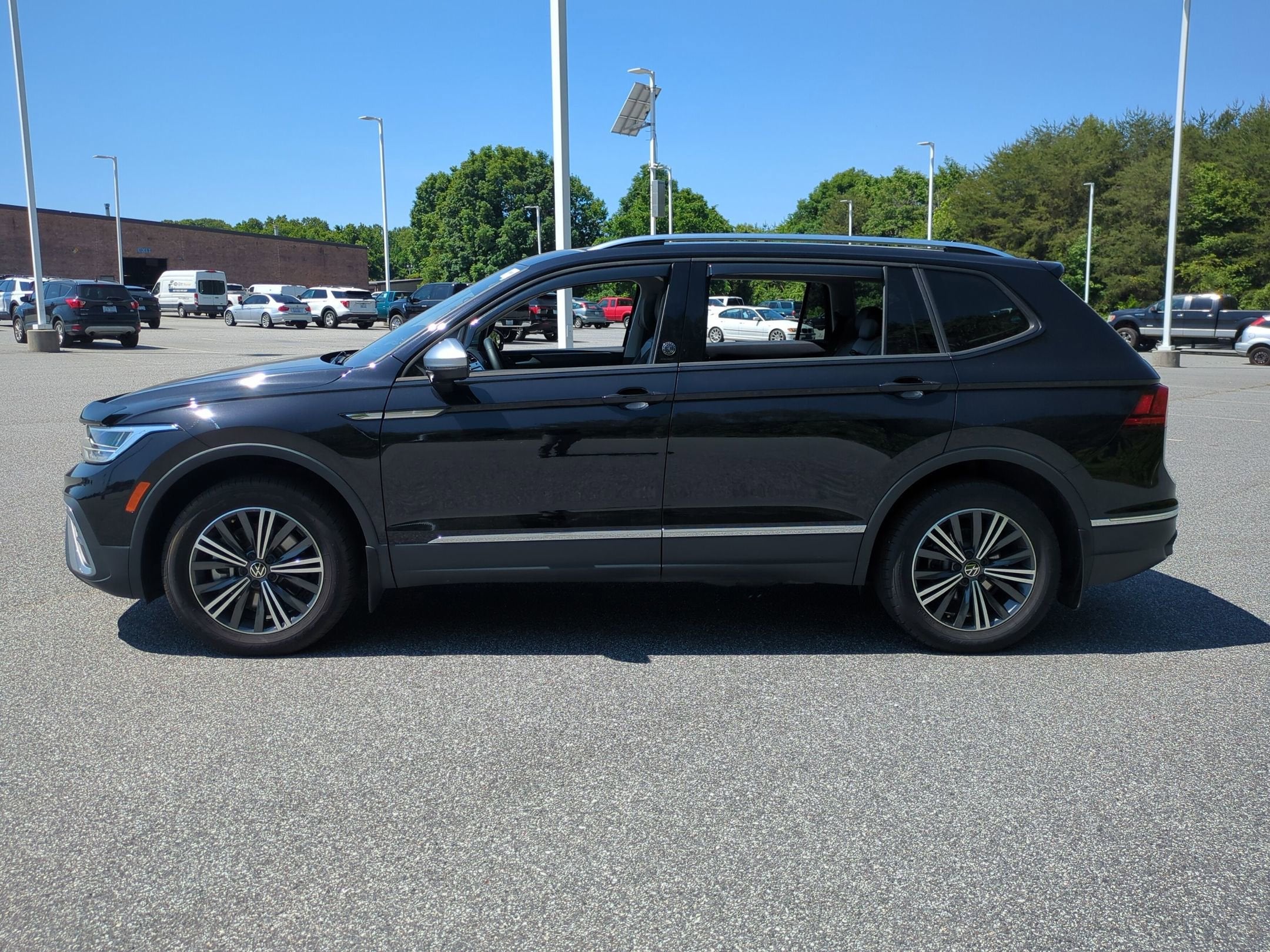 2024 Volkswagen Tiguan Wolfsburg Edition