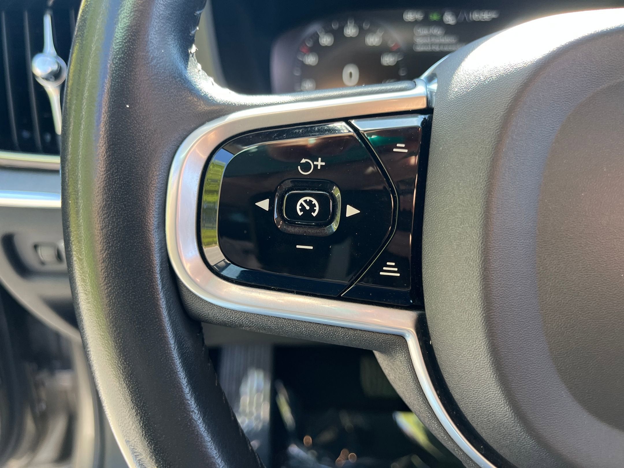 2021 Volvo V60 Cross Country T5