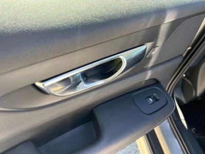 2021 Volvo V60 Cross Country T5