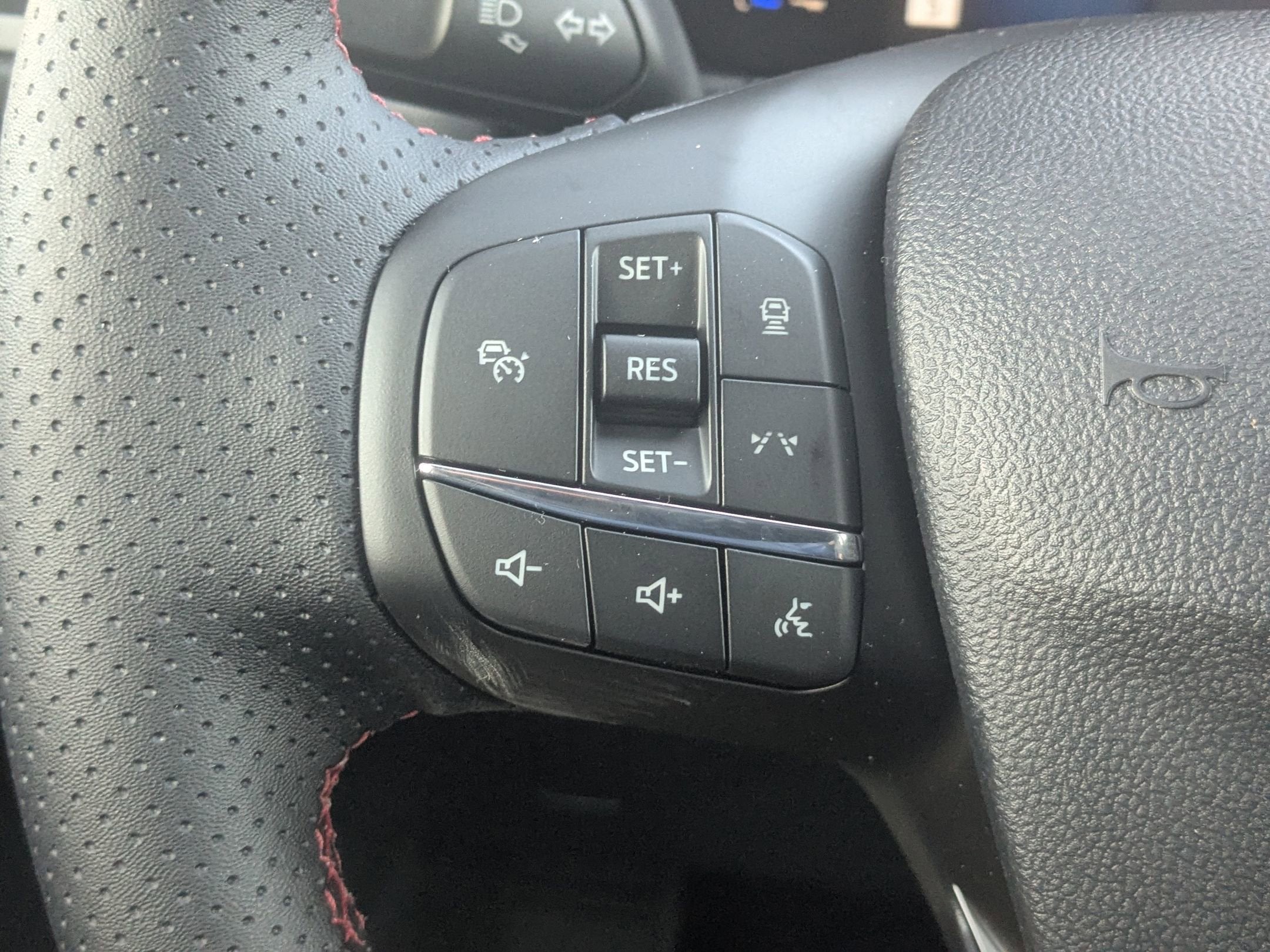 2026 Ford Escape ST-Line Select