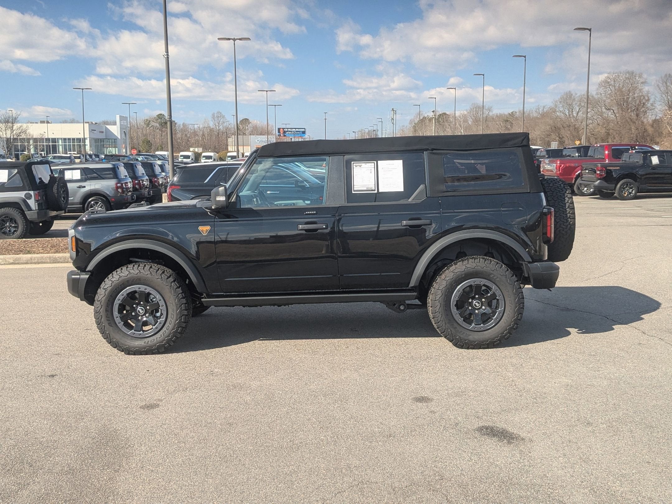 2023 Ford Bronco Badlands