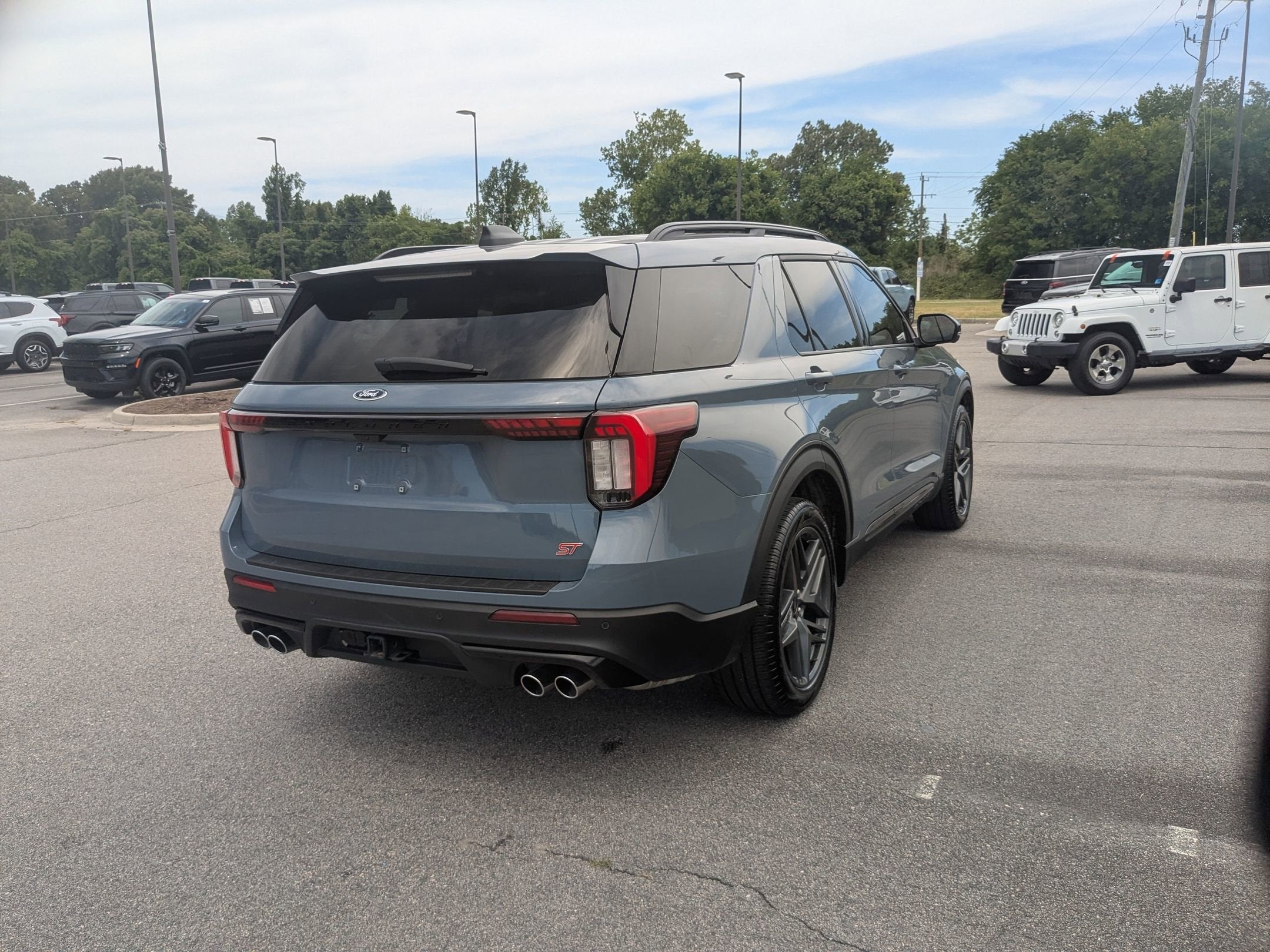 2025 Ford Explorer ST