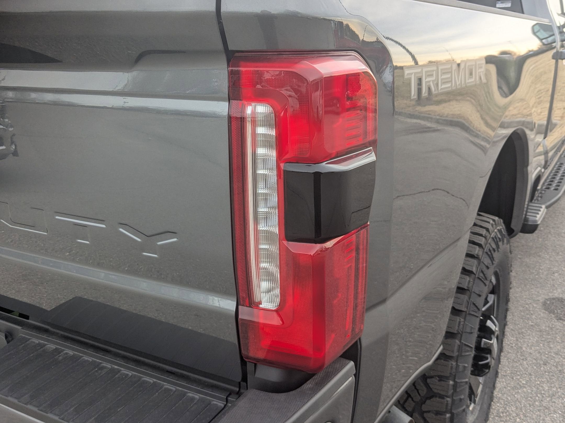 2025 Ford Super Duty F-350 SRW LARIAT