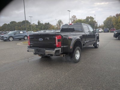 2024 Ford Super Duty F-350 DRW LARIAT