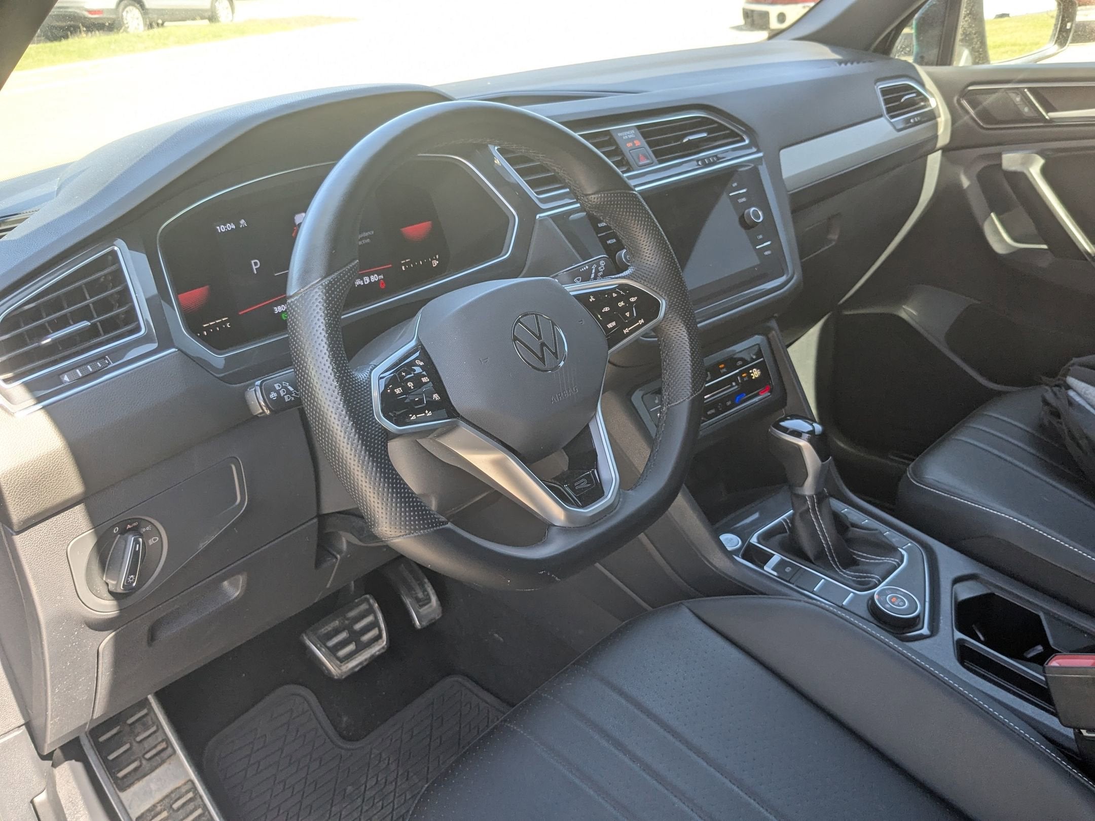 2023 Volkswagen Tiguan SE R-Line Black