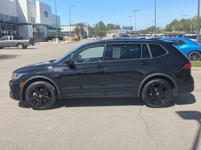 2023 Volkswagen Tiguan SE R-Line Black