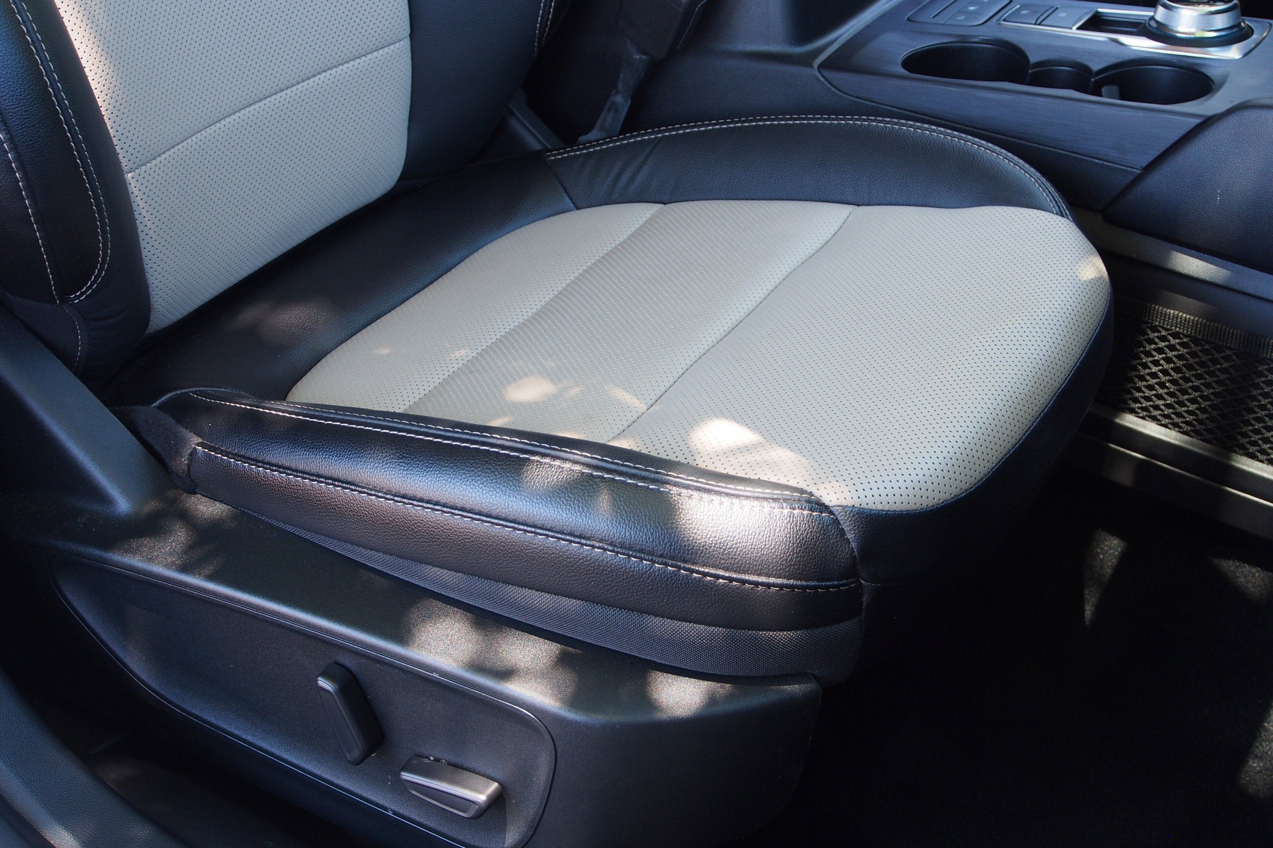 2022 Ford Escape Titanium Hybrid