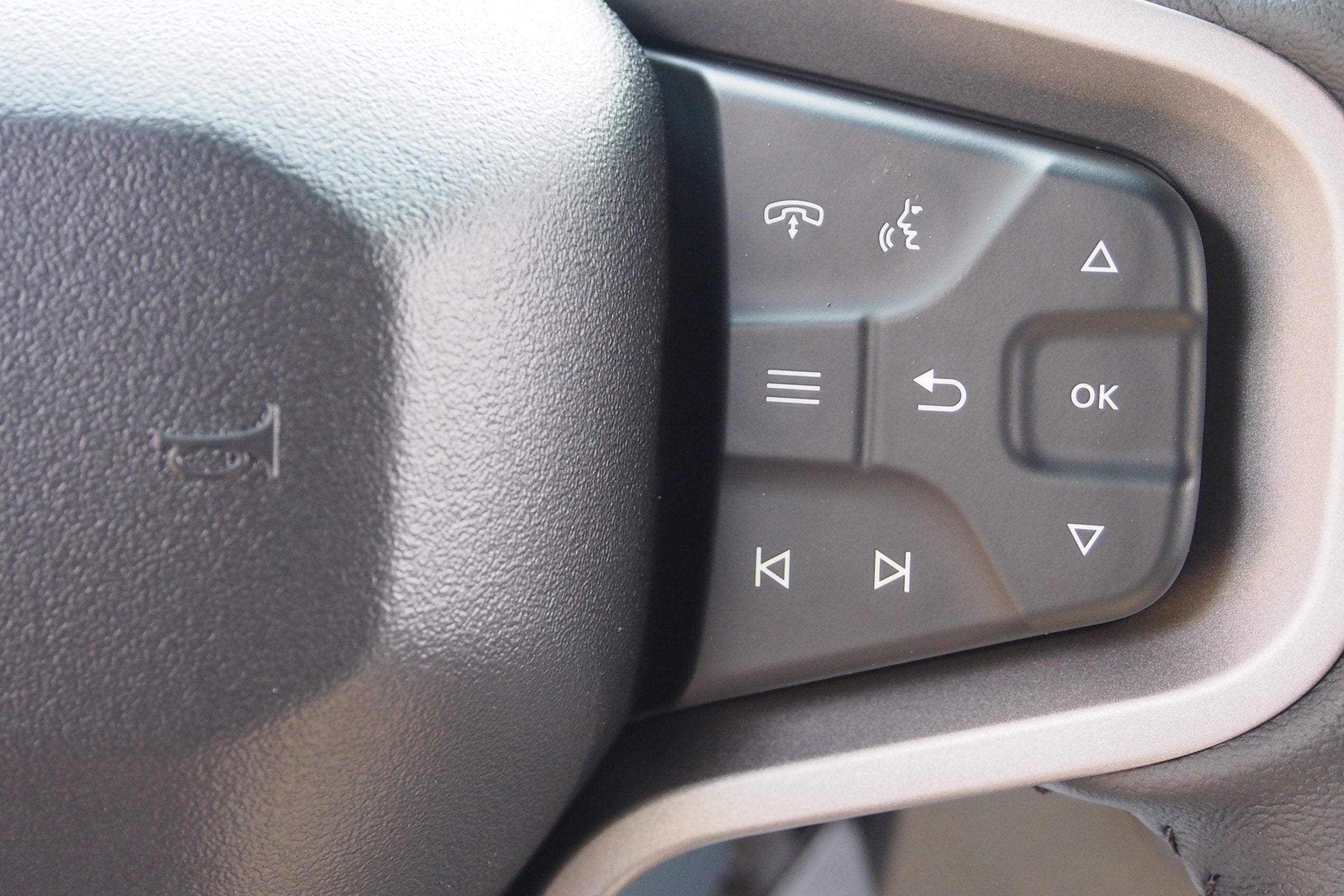 2025 Ford Bronco Outer Banks - Crossroads Courtesy Demo