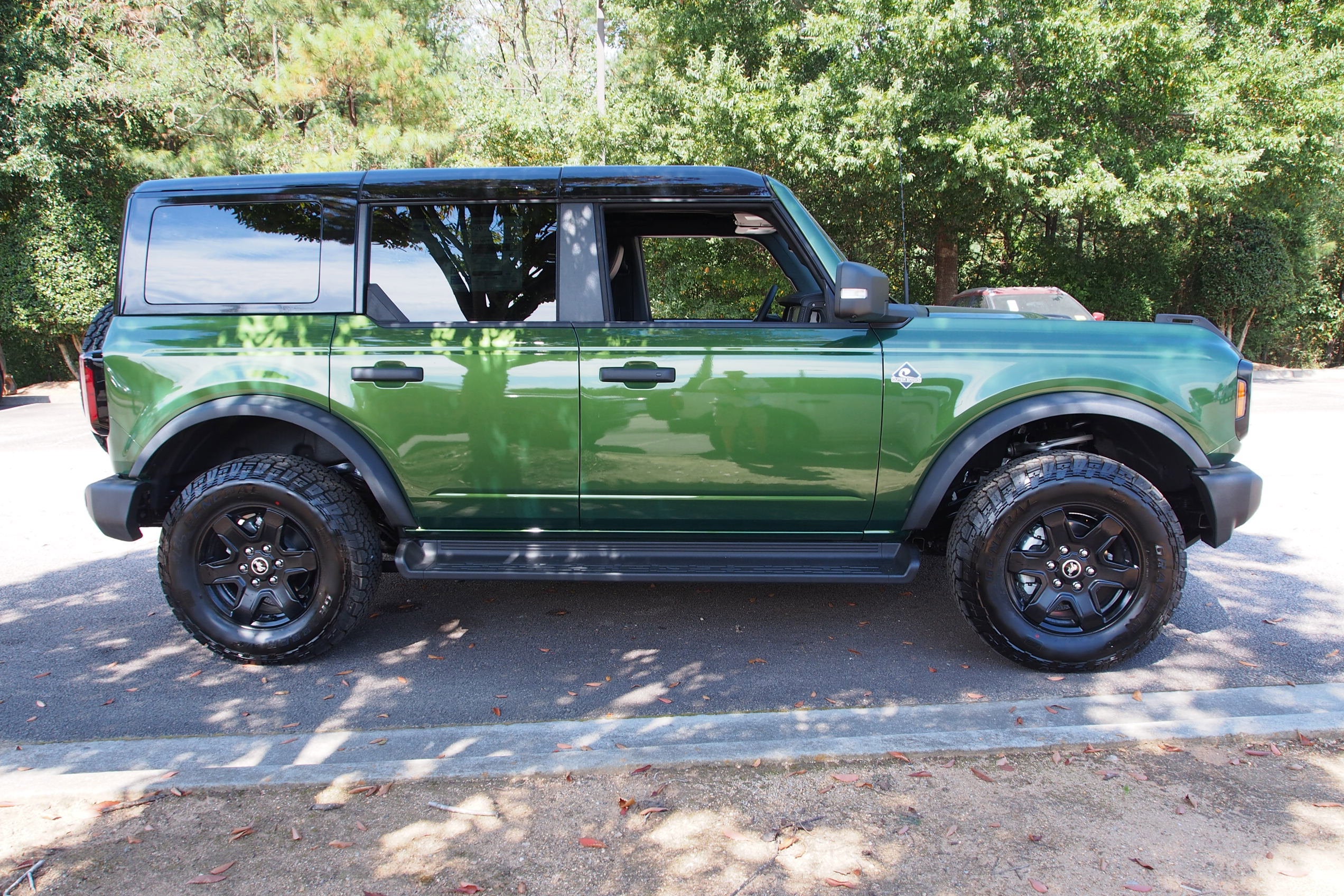 2025 Ford Bronco Outer Banks - Crossroads Courtesy Demo