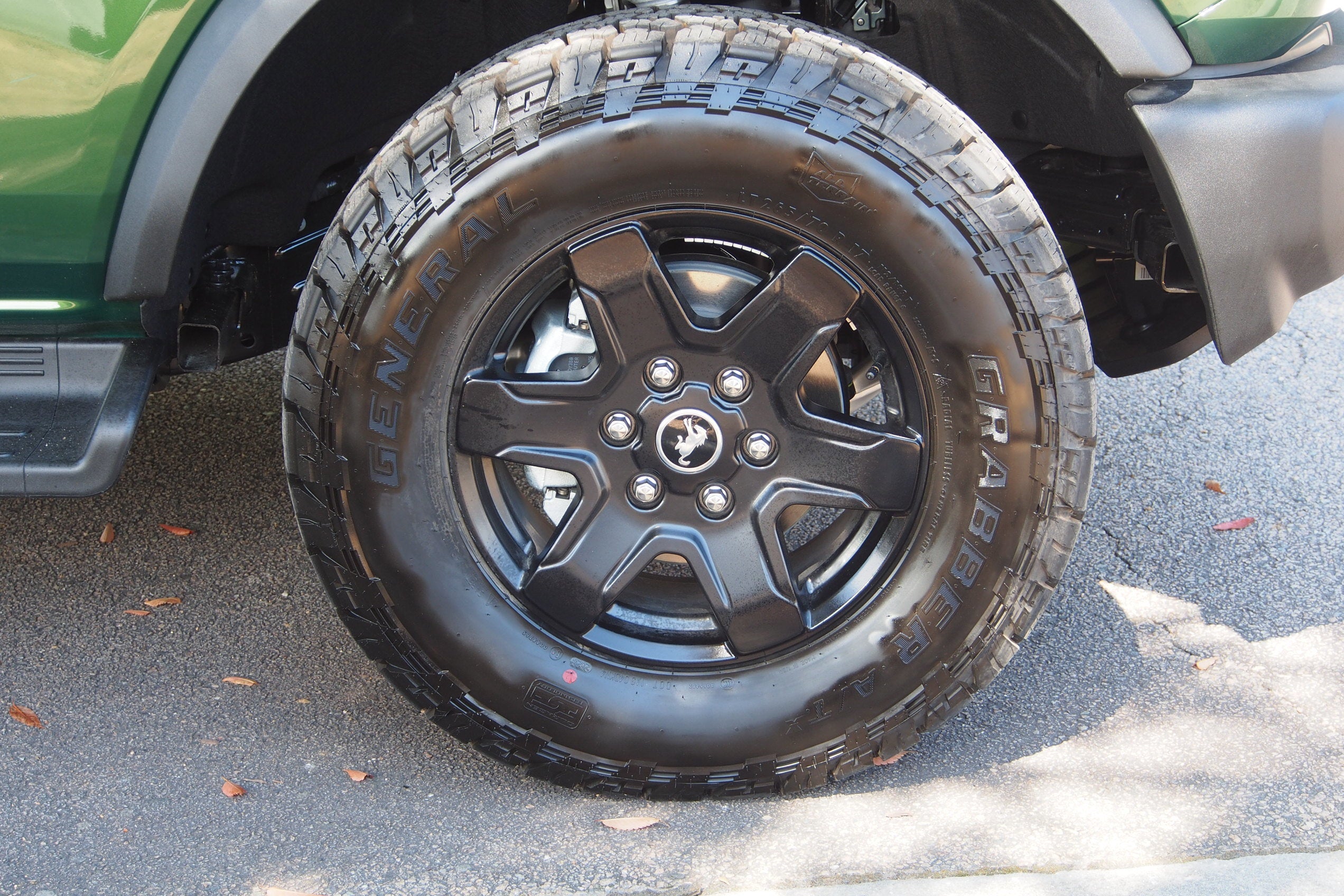 2025 Ford Bronco Outer Banks - Crossroads Courtesy Demo