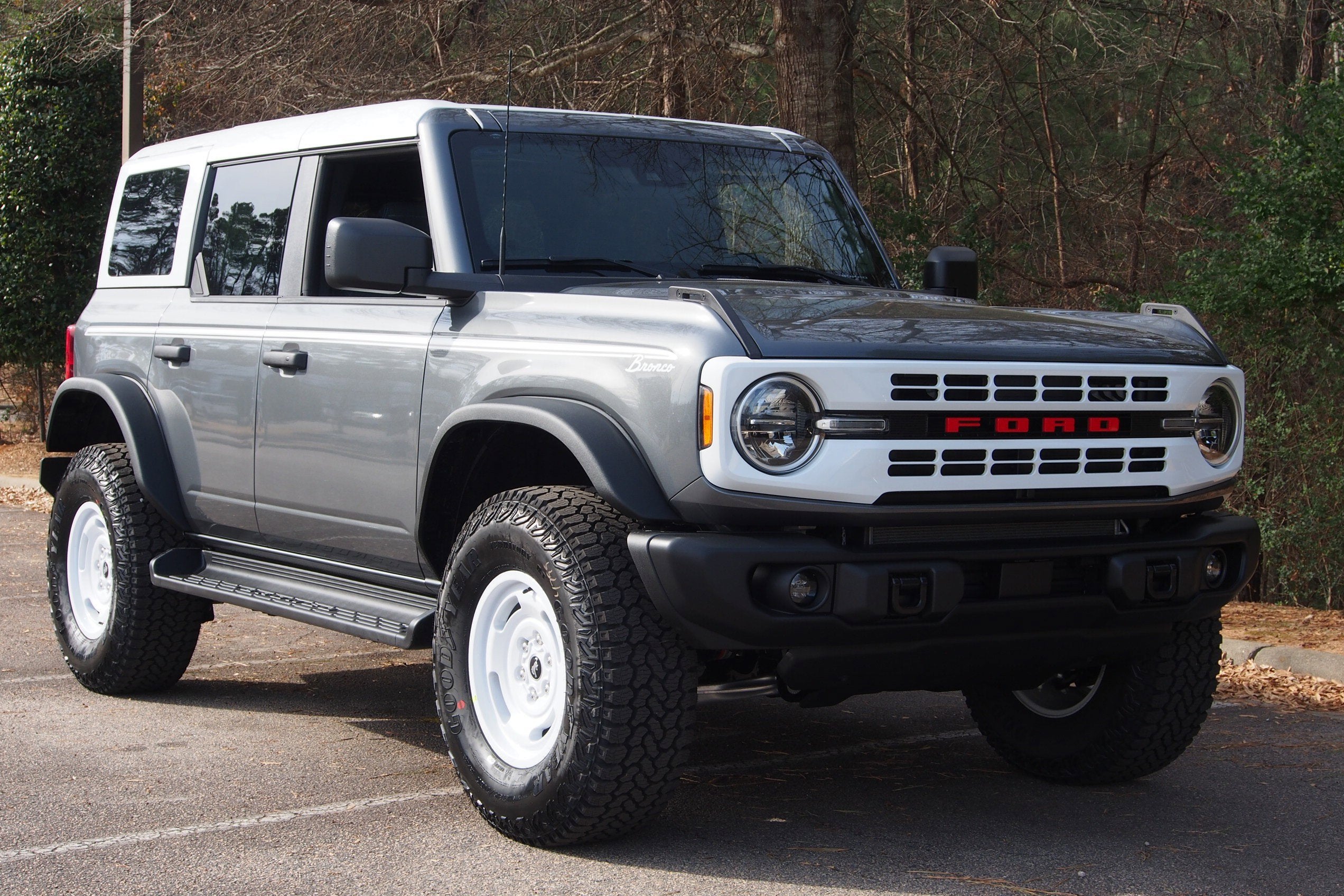 2025 Ford Bronco Heritage Edition