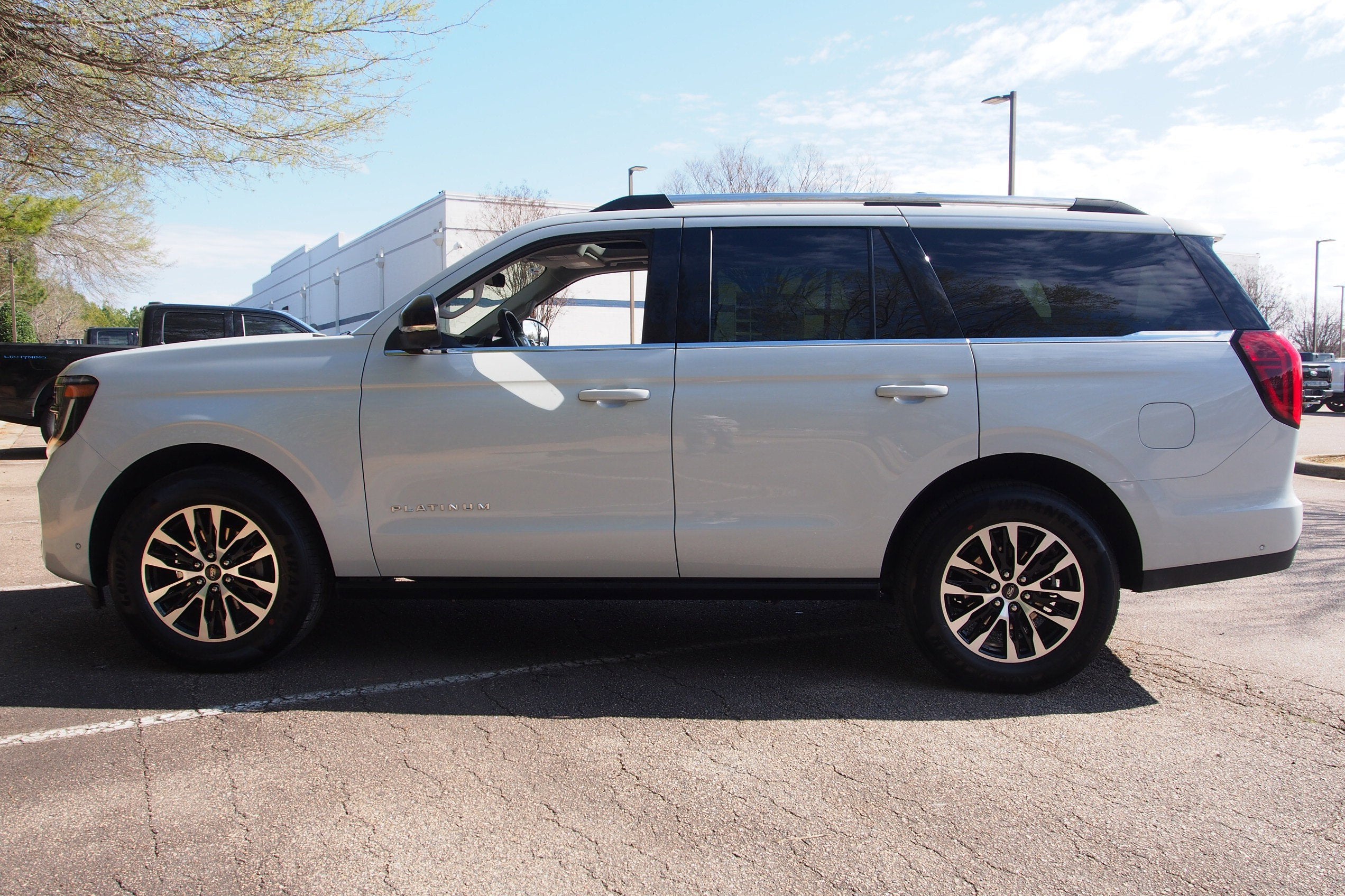 2025 Ford Expedition Platinum