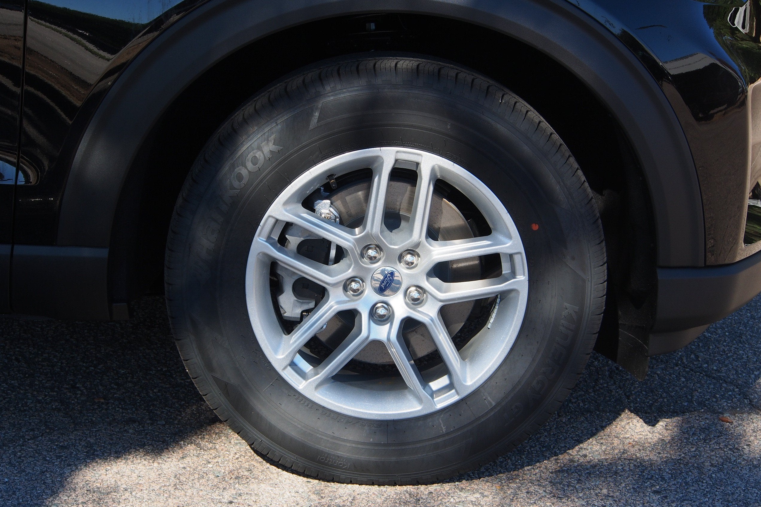 2027 Ford Explorer Active w/200A Pkg