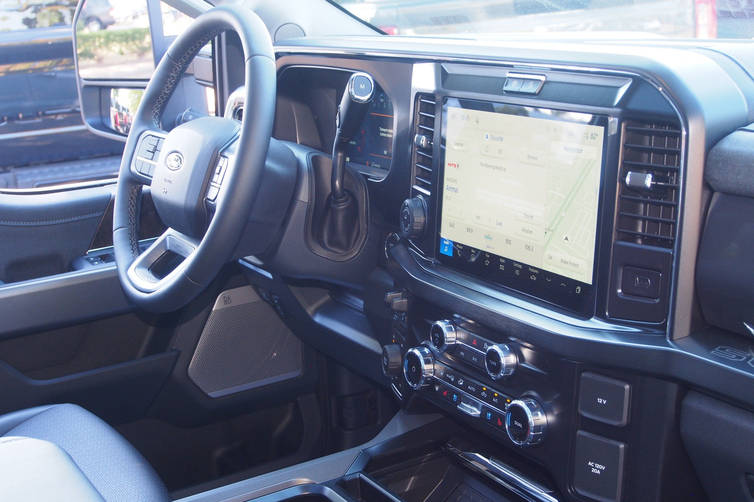 2027 Ford Super Duty F-350 SRW LARIAT