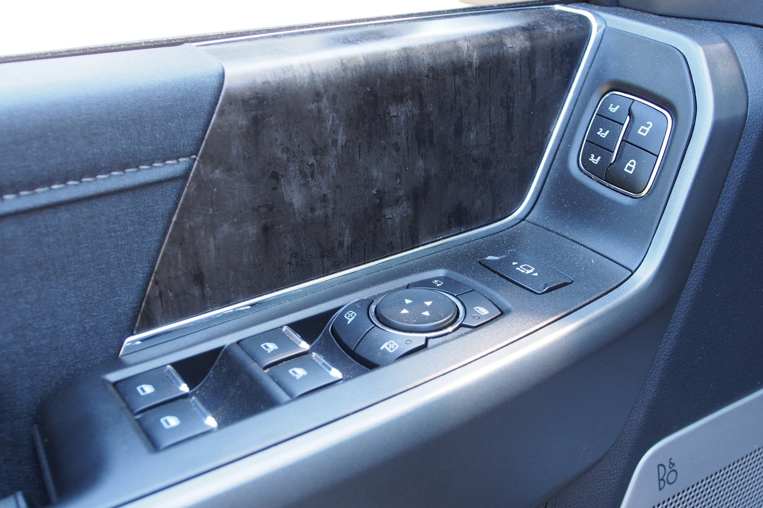 2025 Ford Super Duty F-350 DRW LARIAT