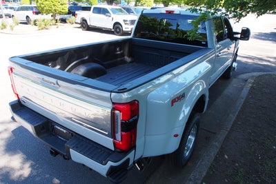 2026 Ford Super Duty F-350 DRW Platinum