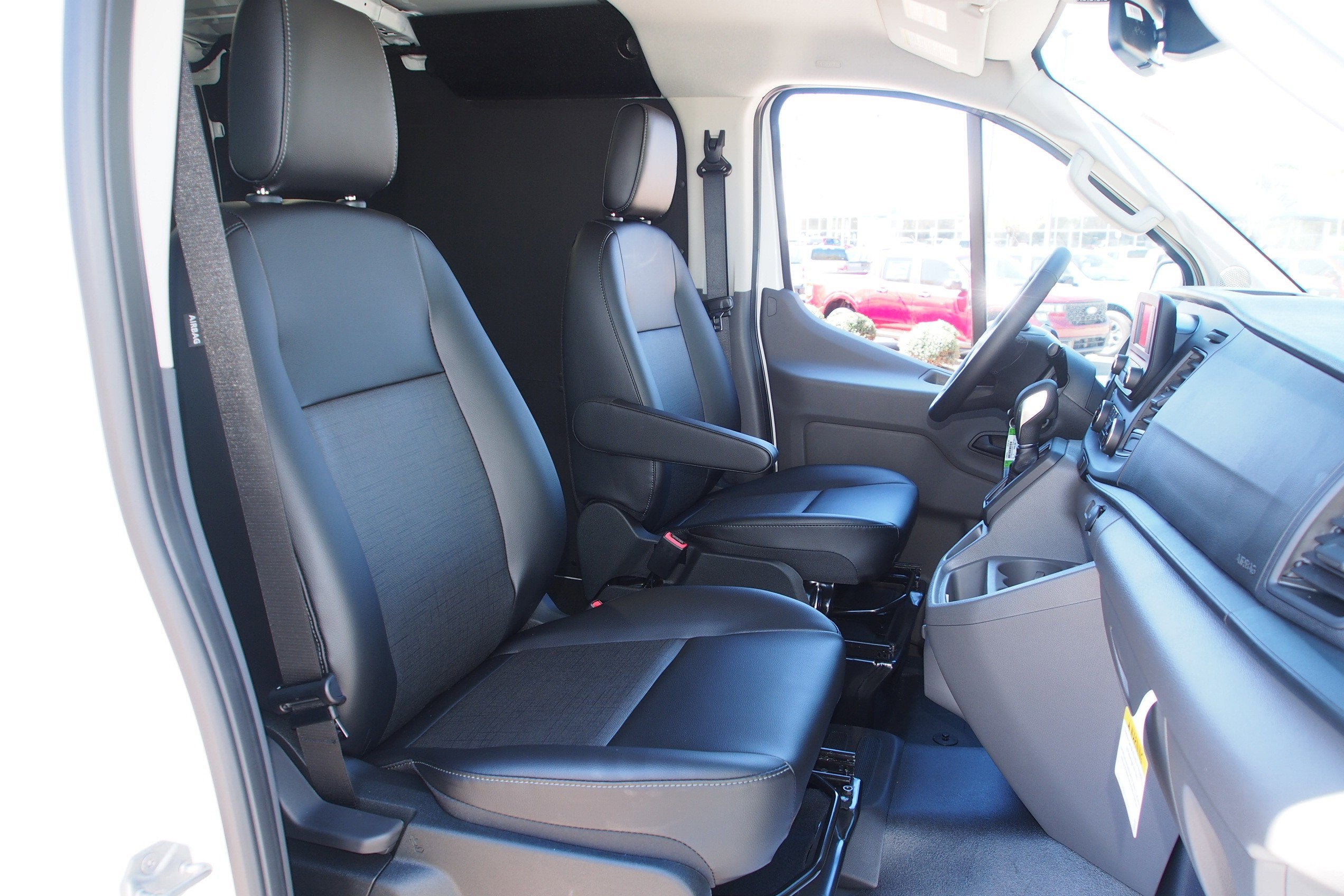 2025 Ford Transit Cargo Van Base