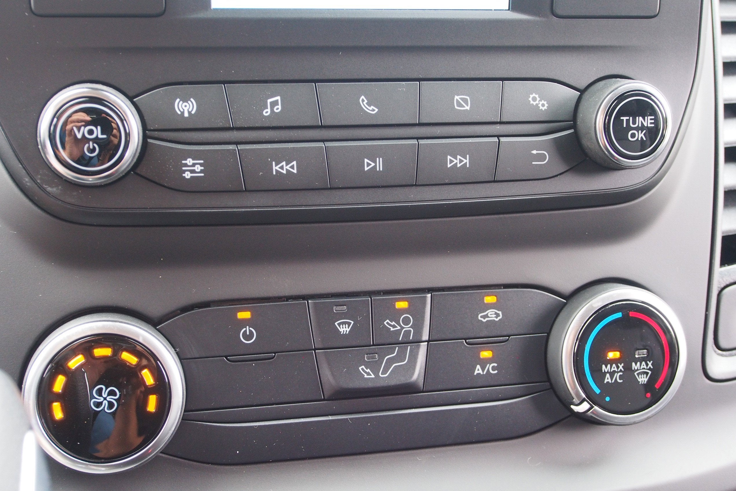 2025 Ford Transit Cargo Van Base