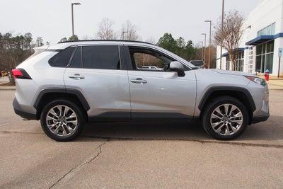 2019 Toyota RAV4 XLE Premium