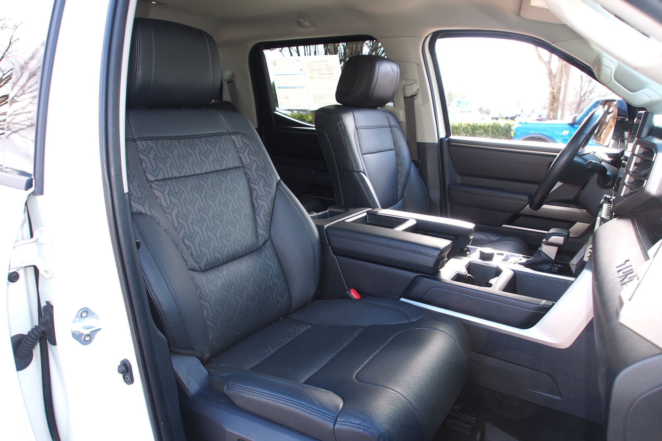 2022 Toyota Tundra 4WD SR5