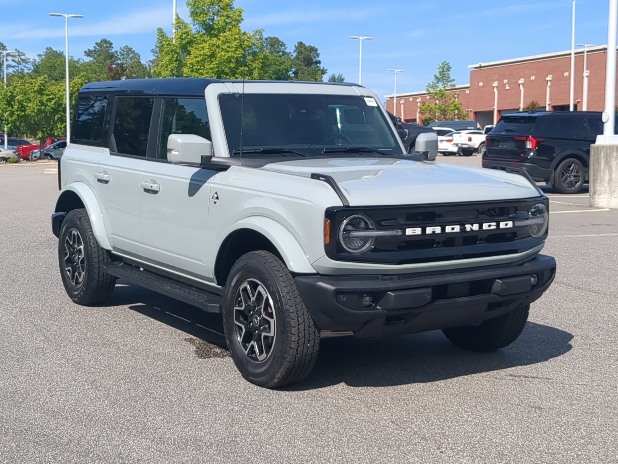 2024 Ford Bronco Outer Banks