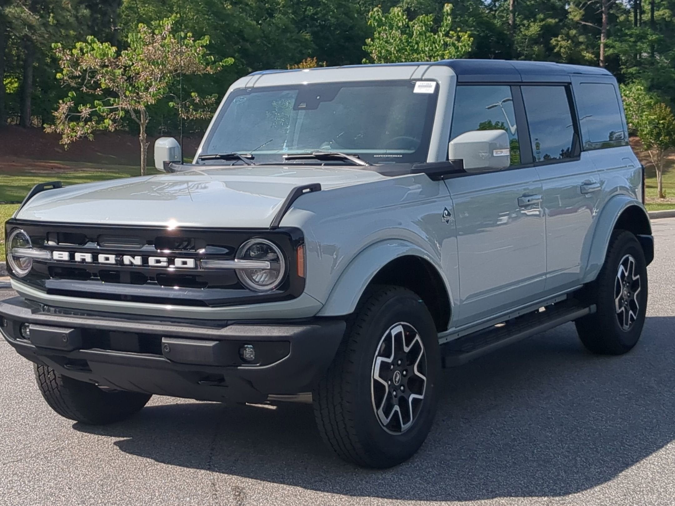 2024 Ford Bronco Outer Banks