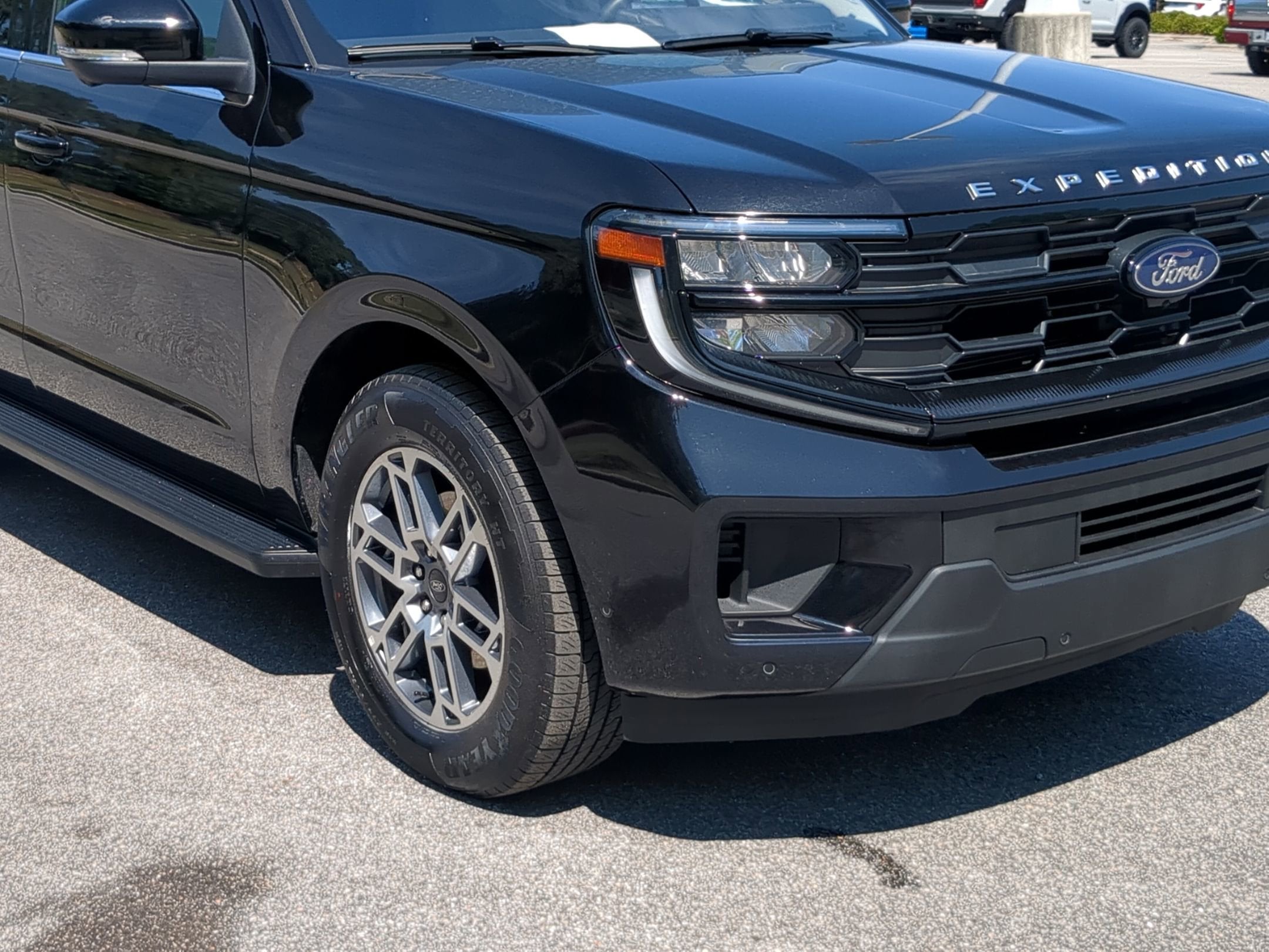 2025 Ford Expedition Active