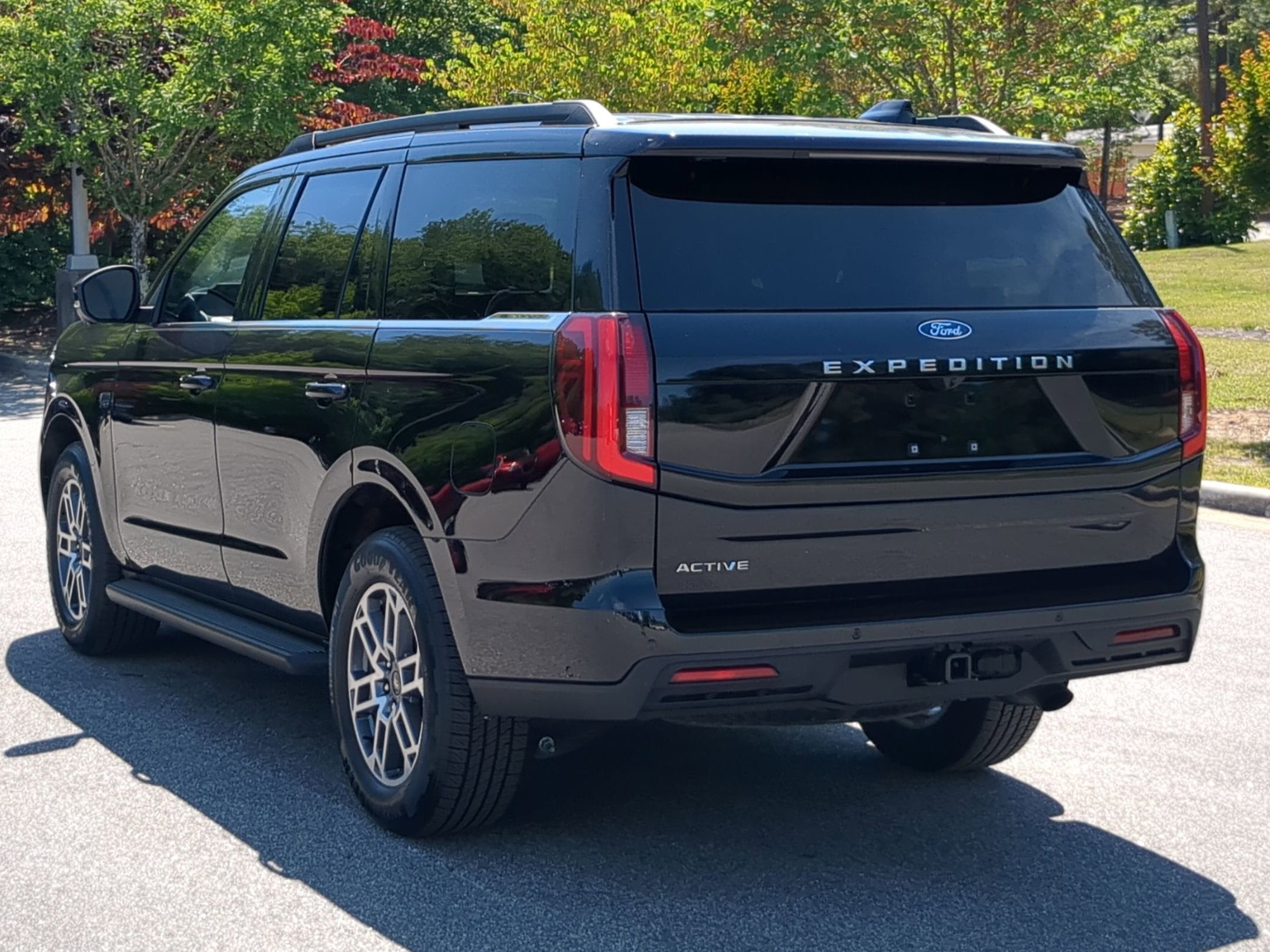 2025 Ford Expedition Active