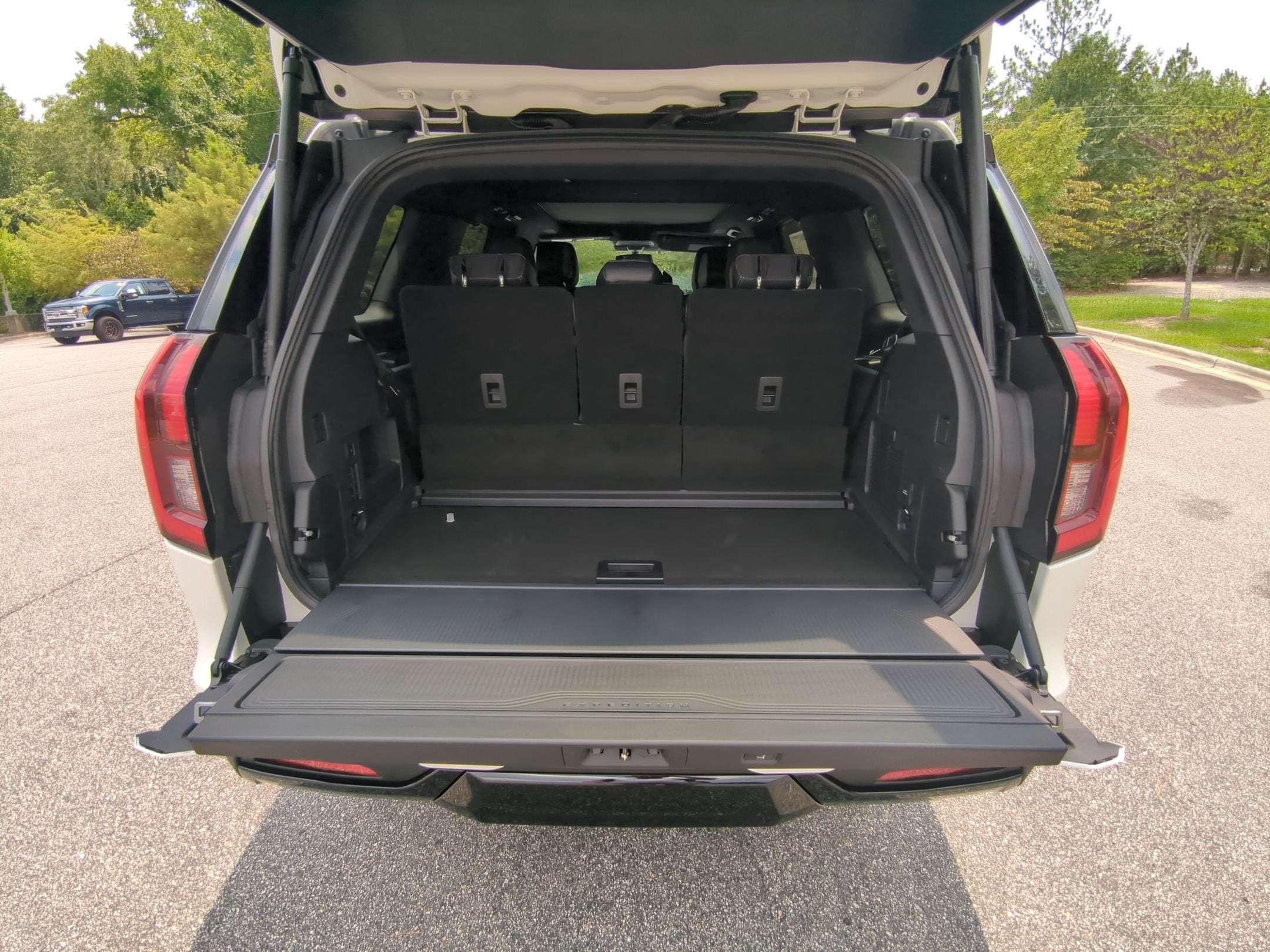 2027 Ford Expedition Platinum