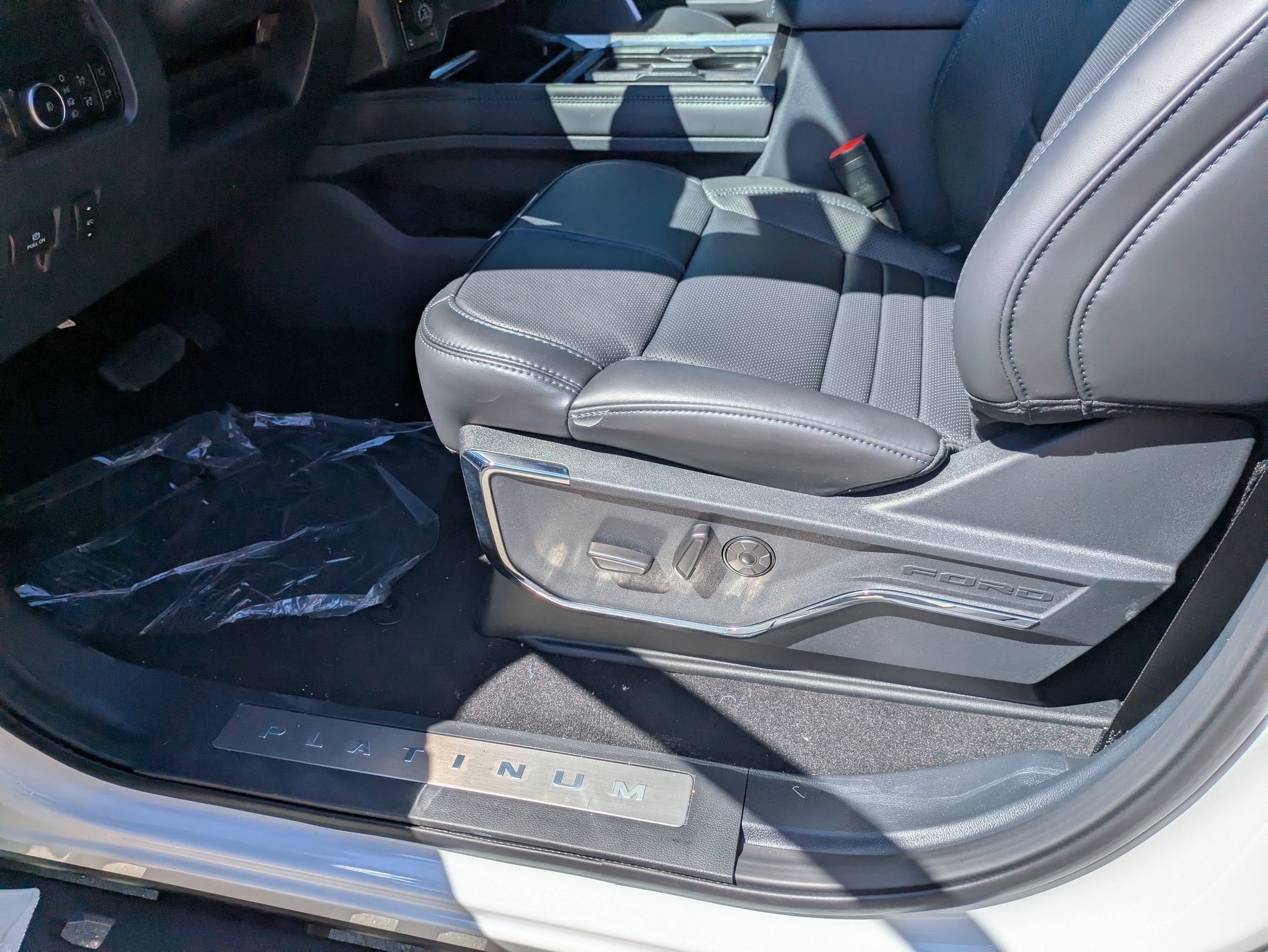 2026 Ford Super Duty F-250 SRW Platinum