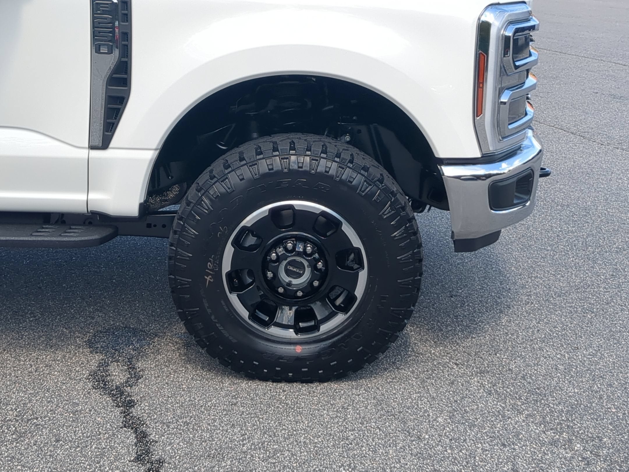 2026 Ford Super Duty F-250 SRW LARIAT