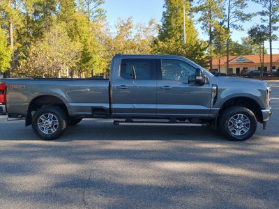 2027 Ford Super Duty F-350 SRW LARIAT