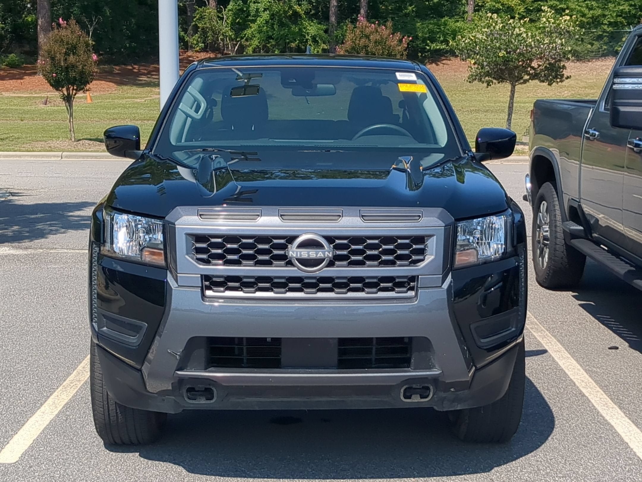 2025 Nissan Frontier SV
