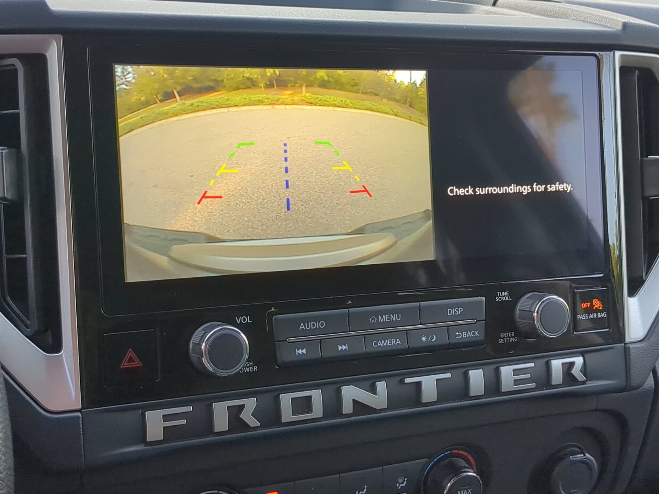 2025 Nissan Frontier SV